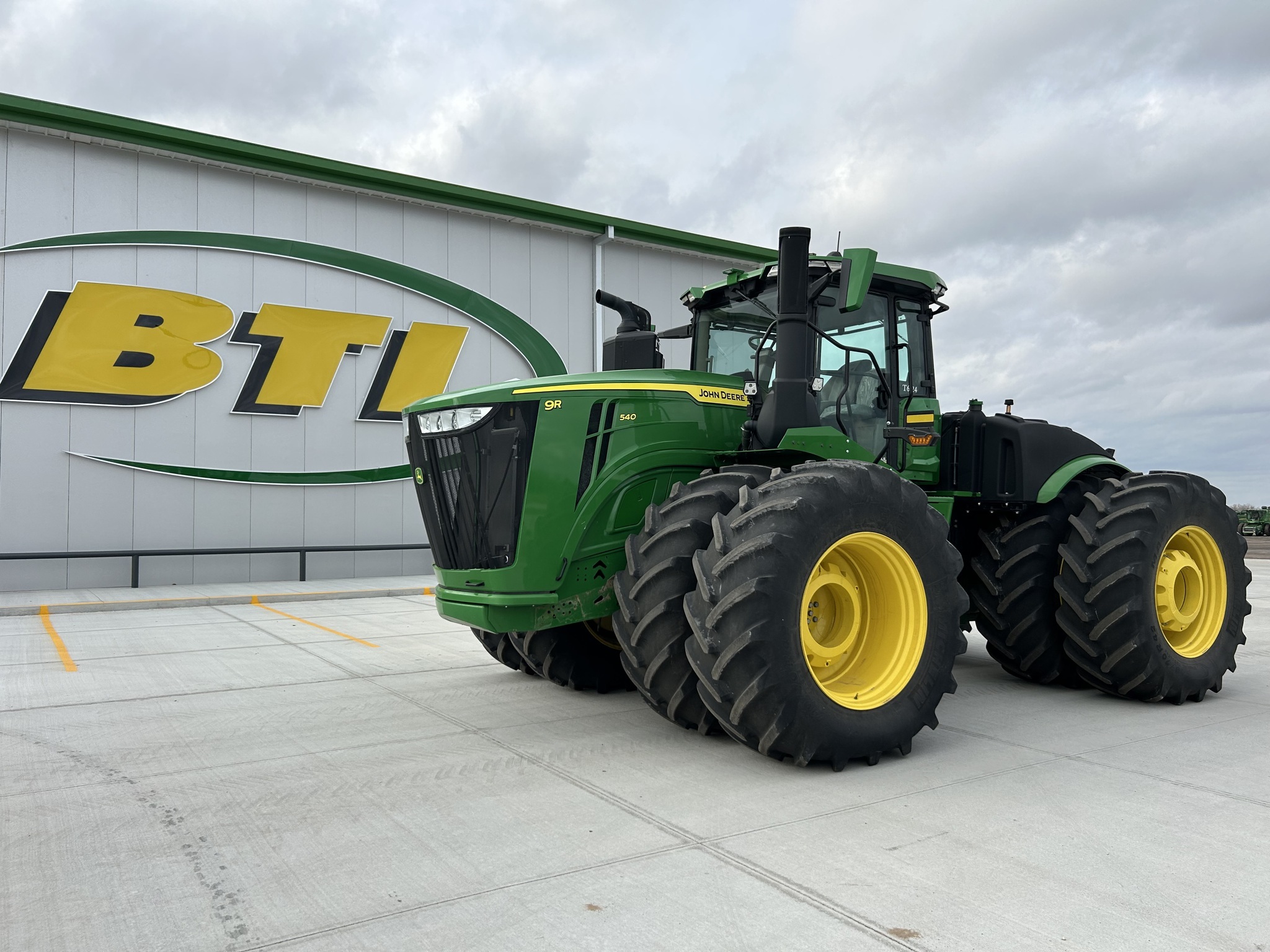 2023 John Deere 9R 540 Tractor