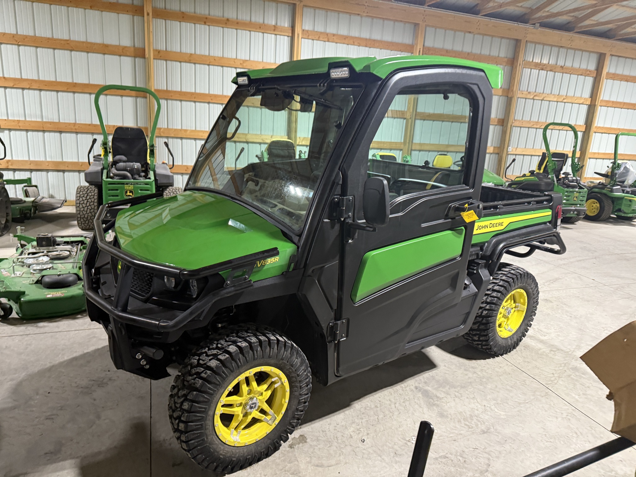 2023 John Deere XUV835R ATVs and Utility Vehicle