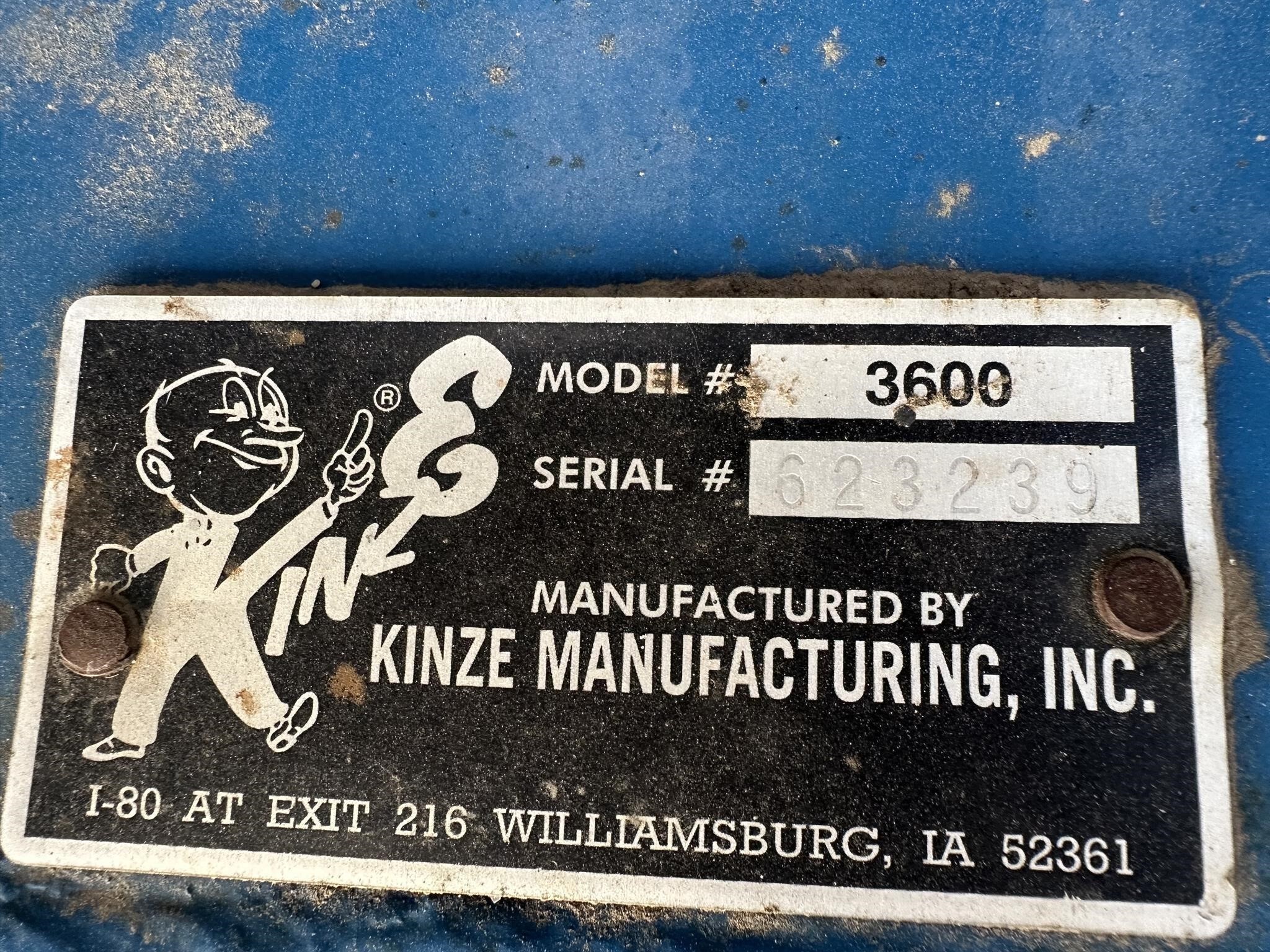 2010 Kinze 3600 Planter