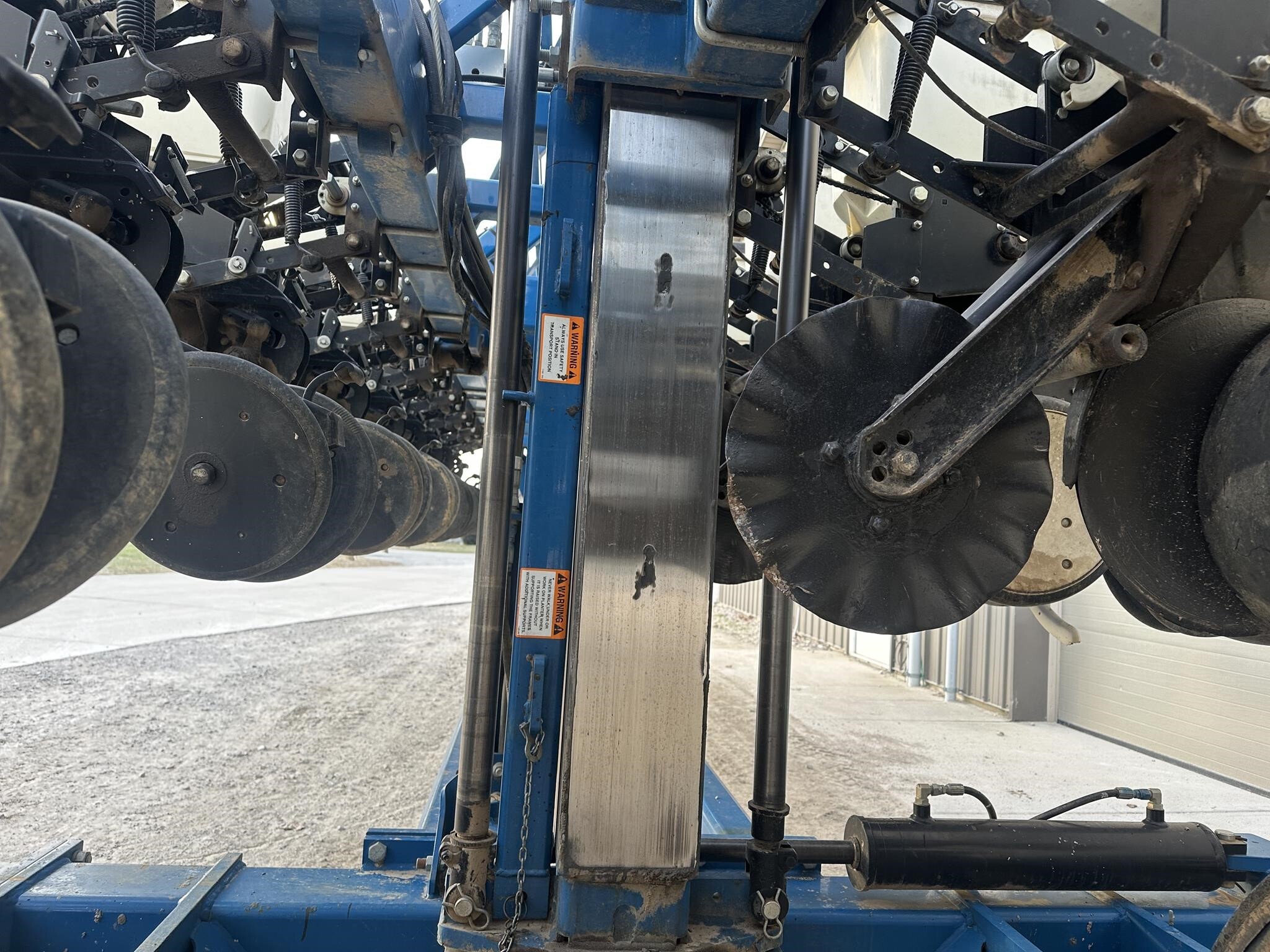 2010 Kinze 3600 Planter