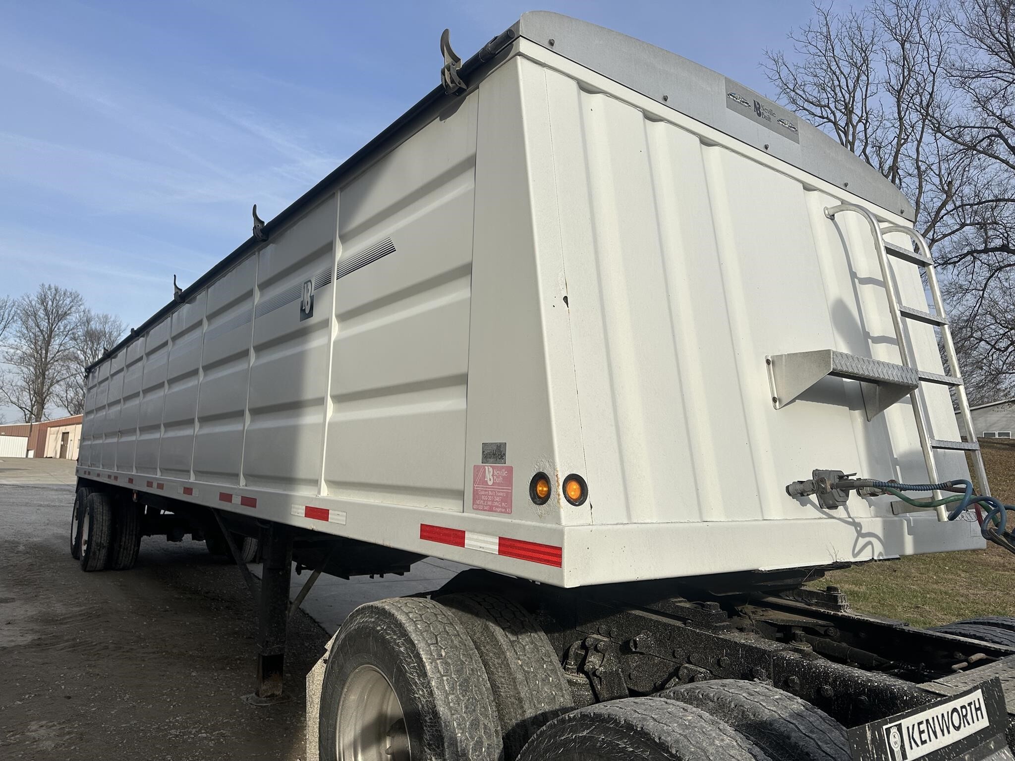 2013 Neville Built 40 FT HOPPER Semi Trucks/Trailer - $17,900 ...