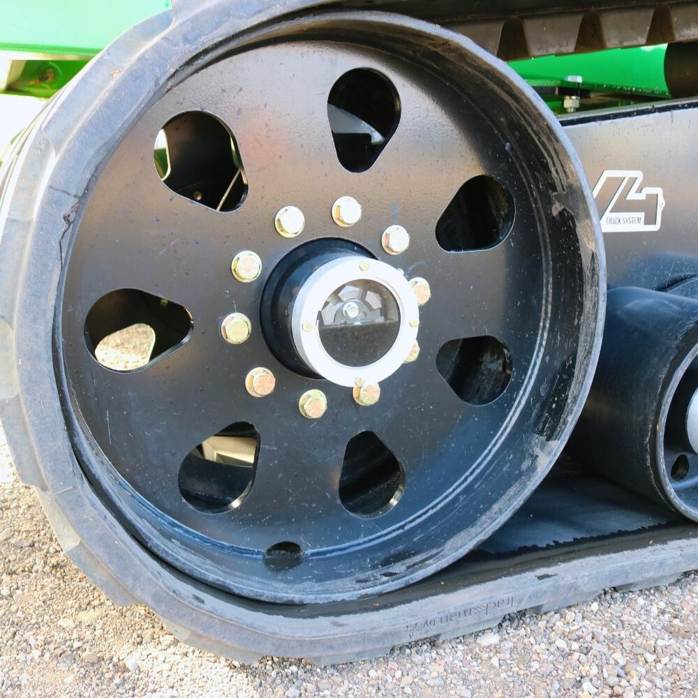 2026 J&M 1522-20T Grain Cart