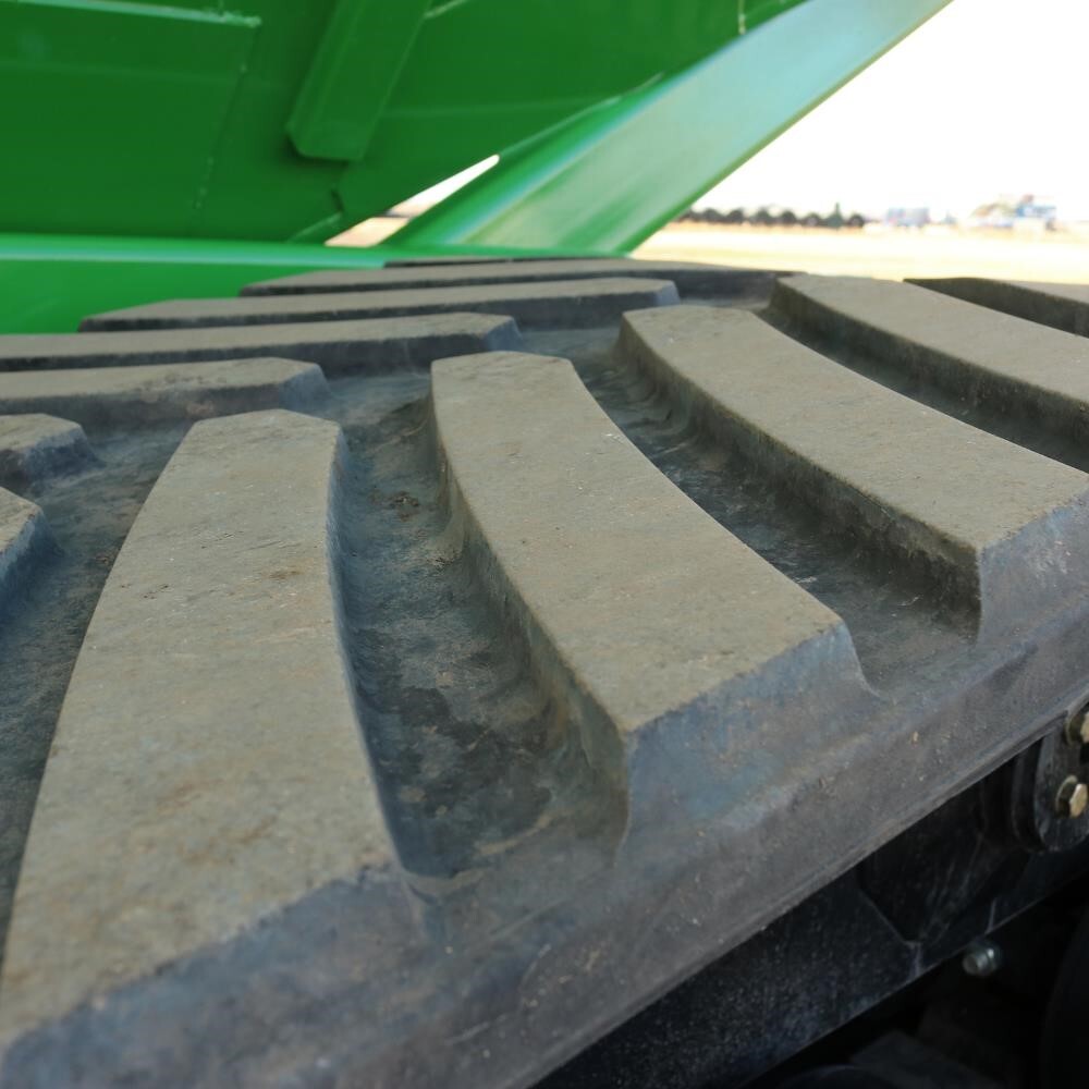 2026 J&M 1522-20T Grain Cart