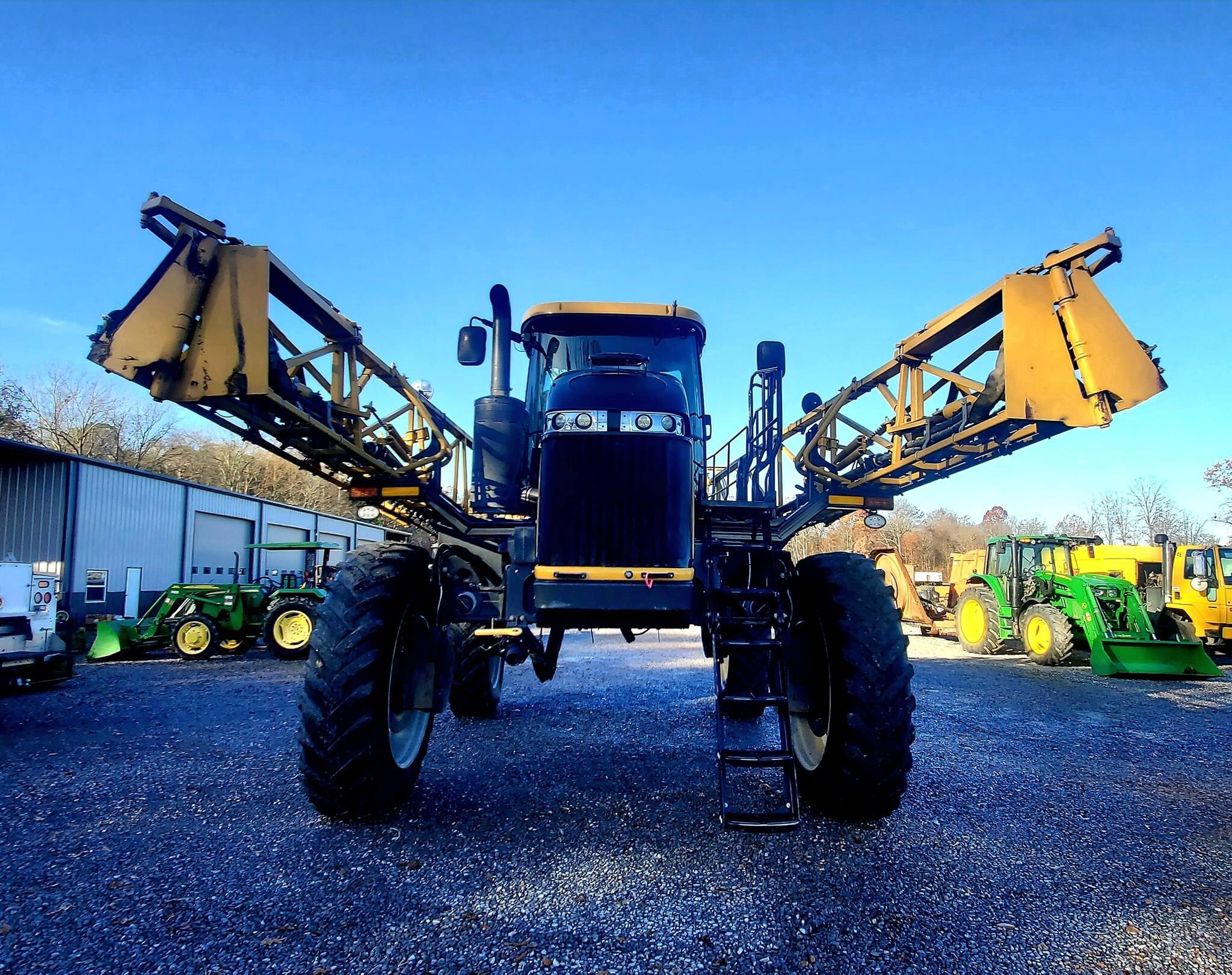 2020 ROGATOR RG1100C Self-Propelled Sprayer