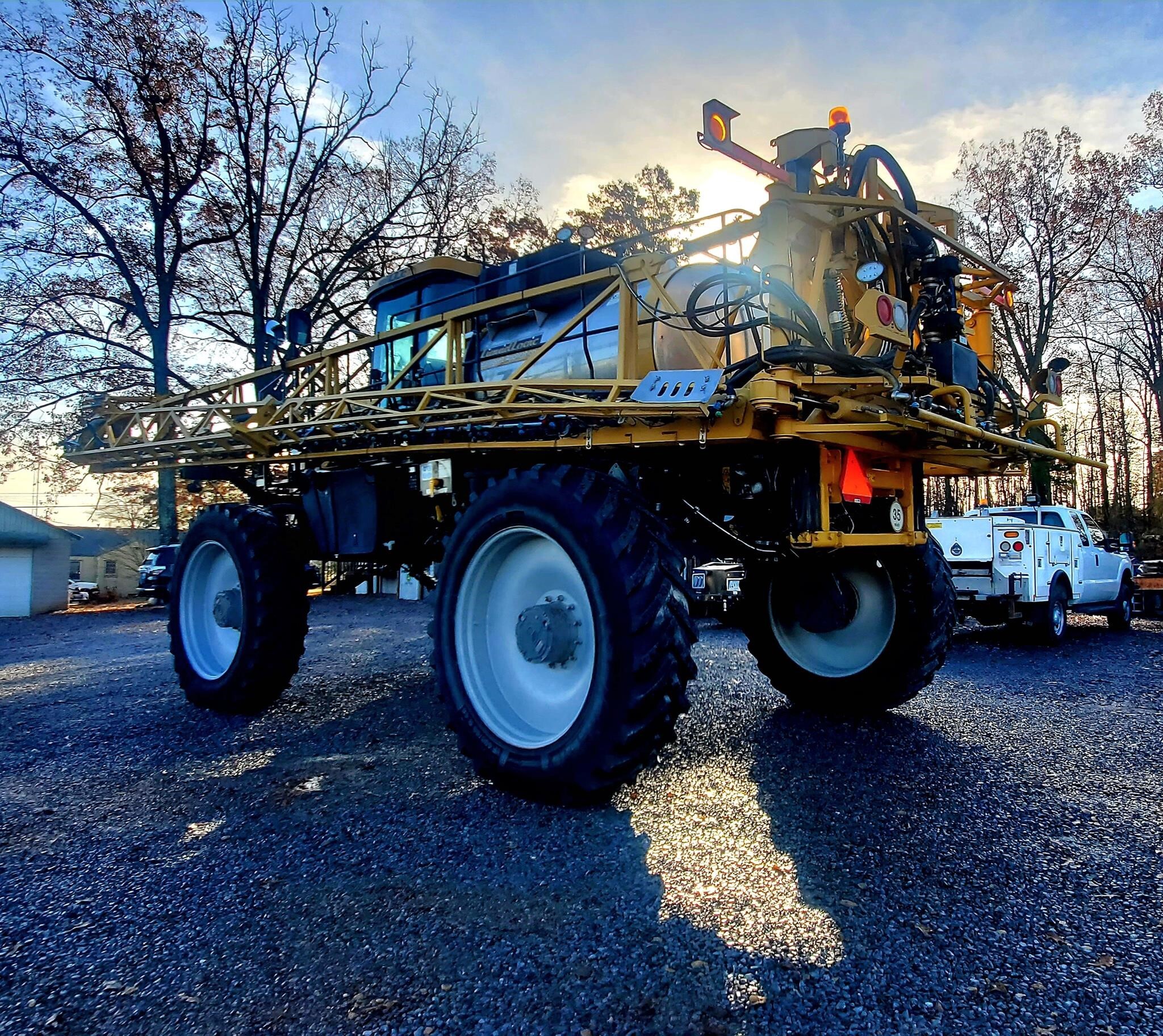 2020 ROGATOR RG1100C Self-Propelled Sprayer