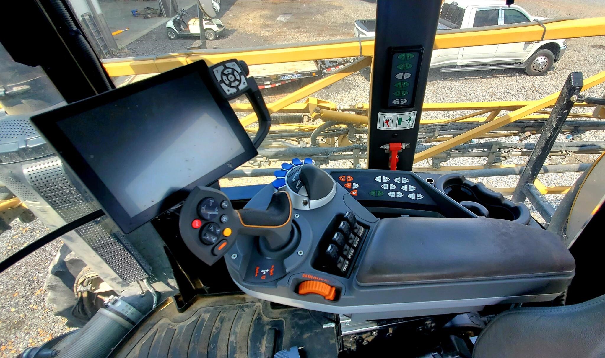 2020 ROGATOR RG1100C Self-Propelled Sprayer