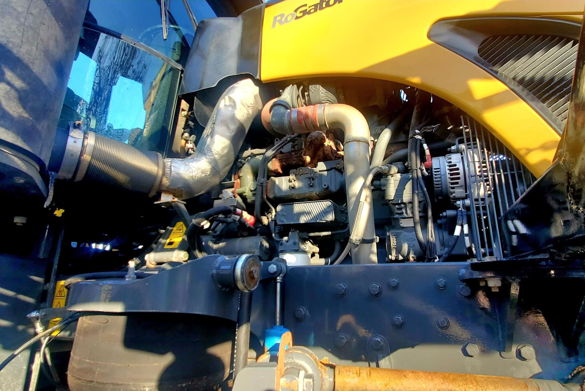 2020 ROGATOR RG1100C Self-Propelled Sprayer