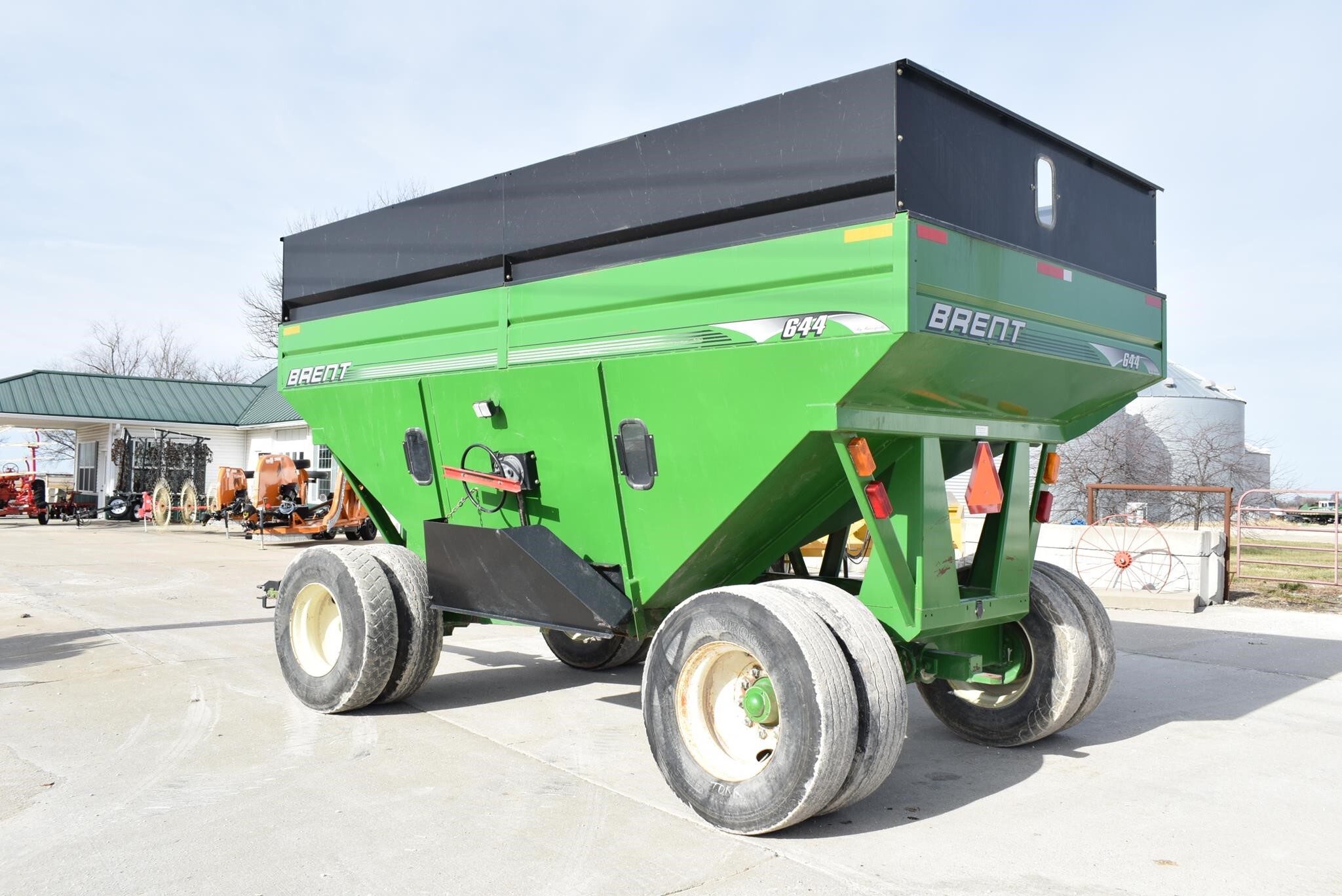  Brent 644 Gravity Wagon