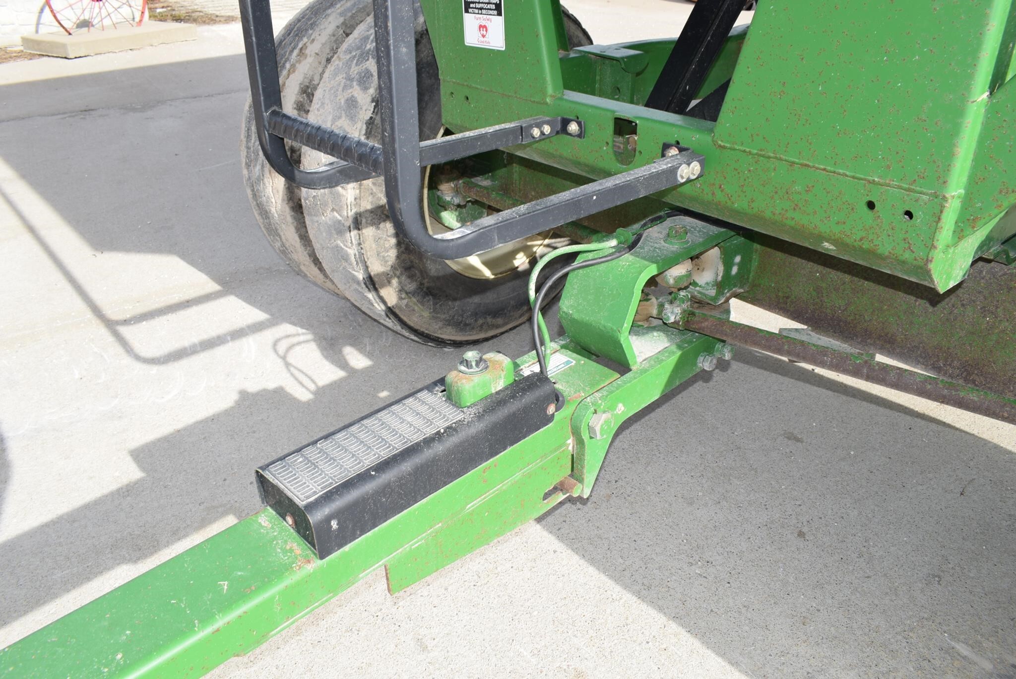 Brent 644 Gravity Wagon