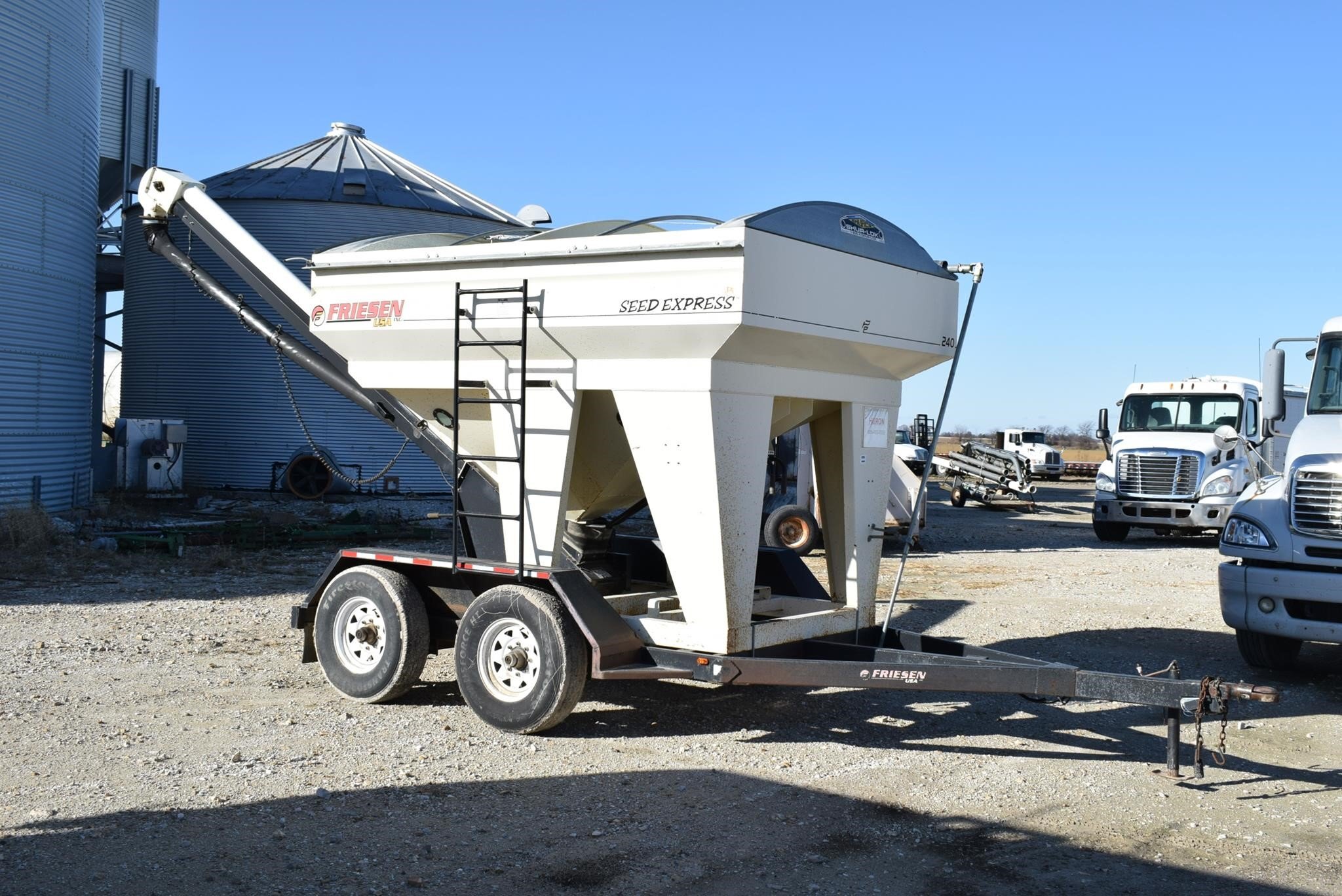  Friesen 240 Seed Tender