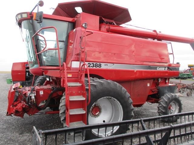 2001 Case IH 2388 Combine