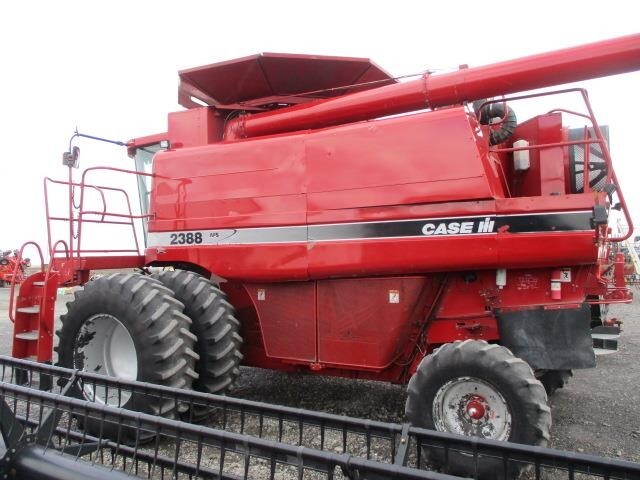 2001 Case IH 2388 Combine