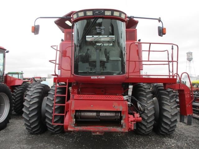 2001 Case IH 2388 Combine