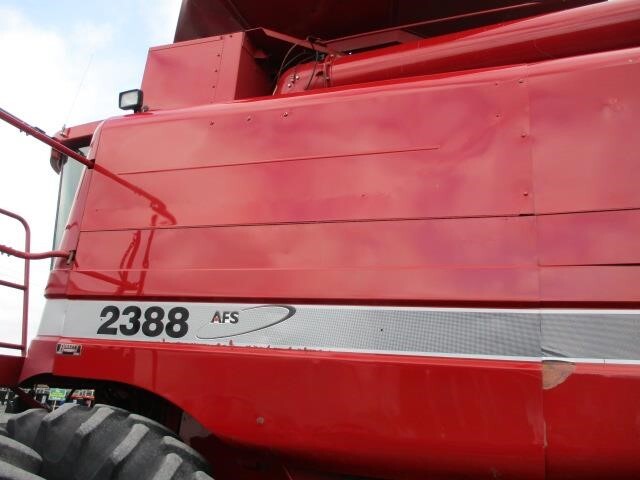 2001 Case IH 2388 Combine