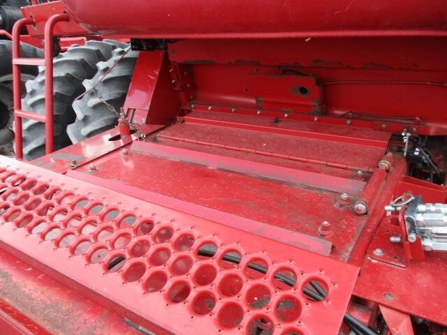2001 Case IH 2388 Combine