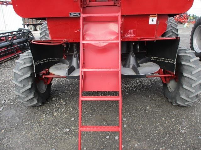 2001 Case IH 2388 Combine
