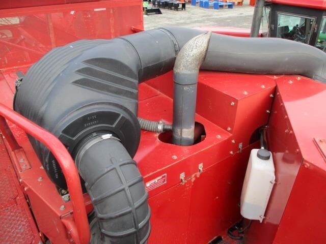 2001 Case IH 2388 Combine