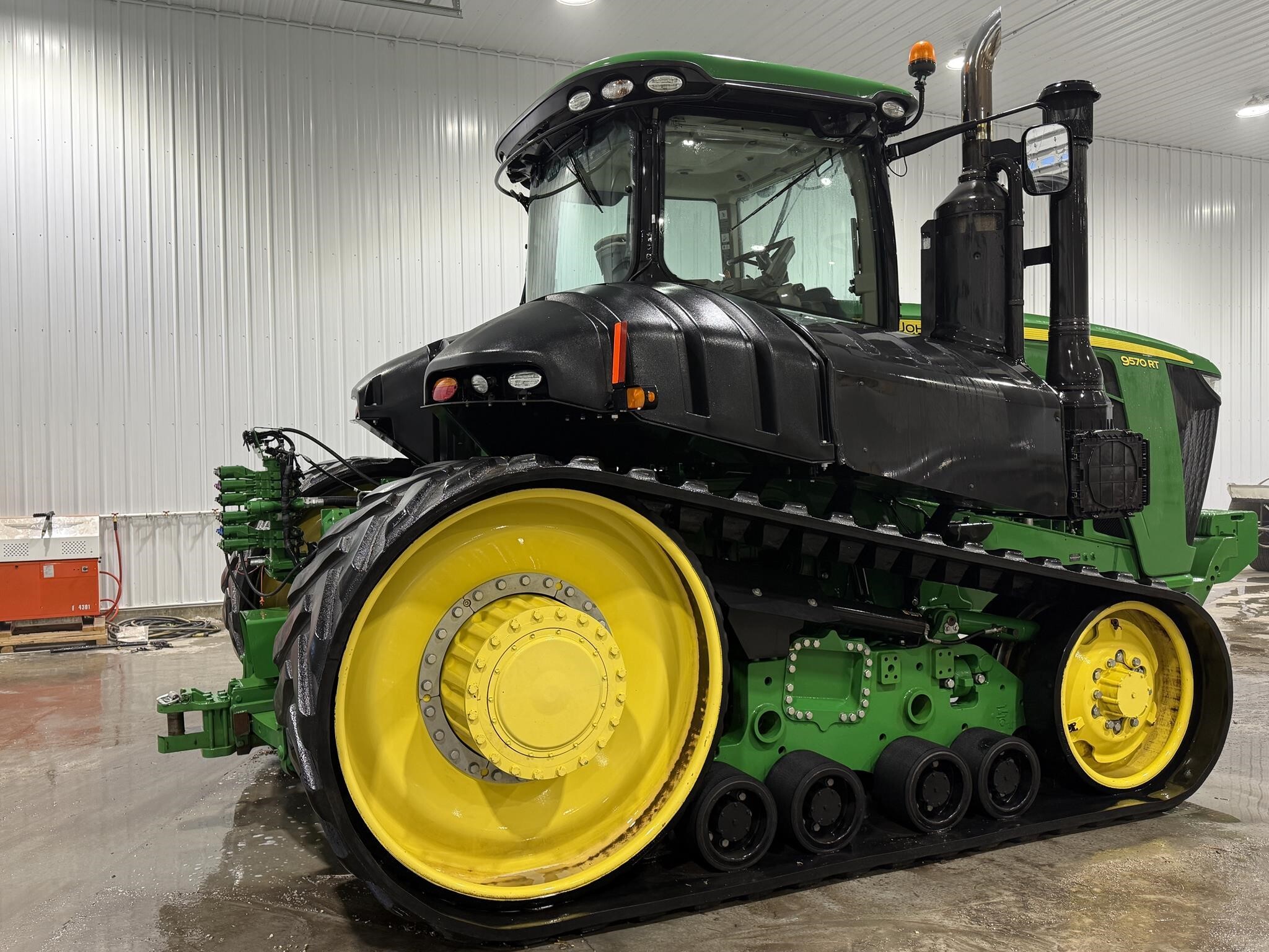 2015 John Deere 9570RT Tractor