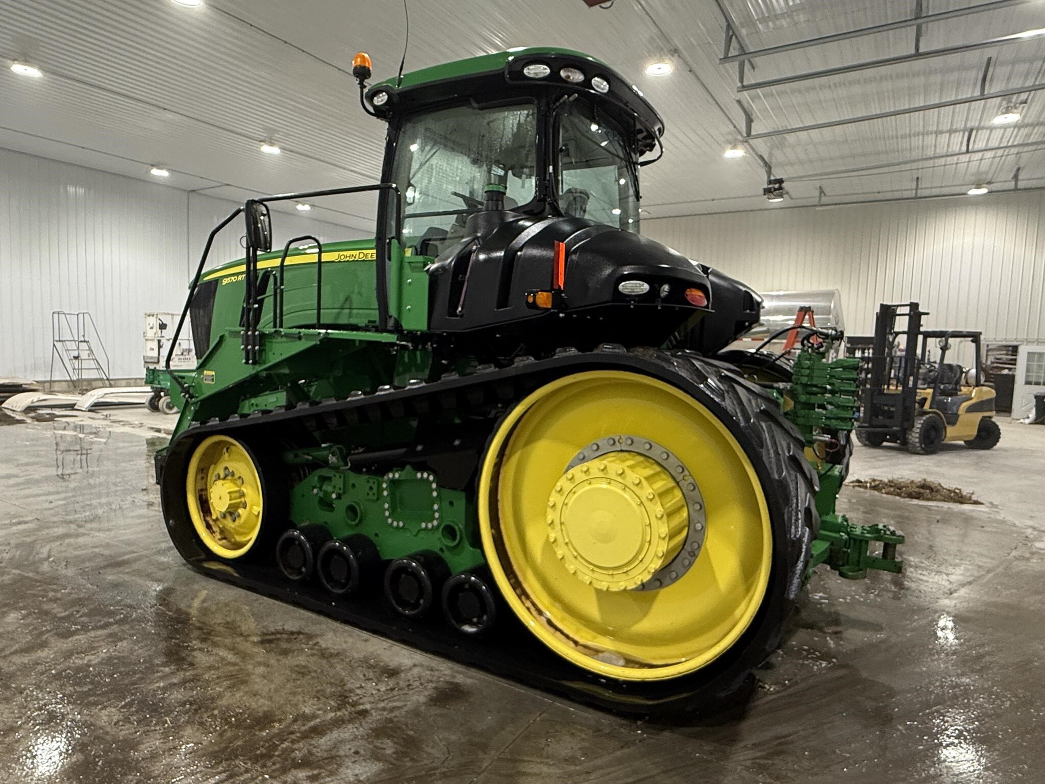2015 John Deere 9570RT Tractor
