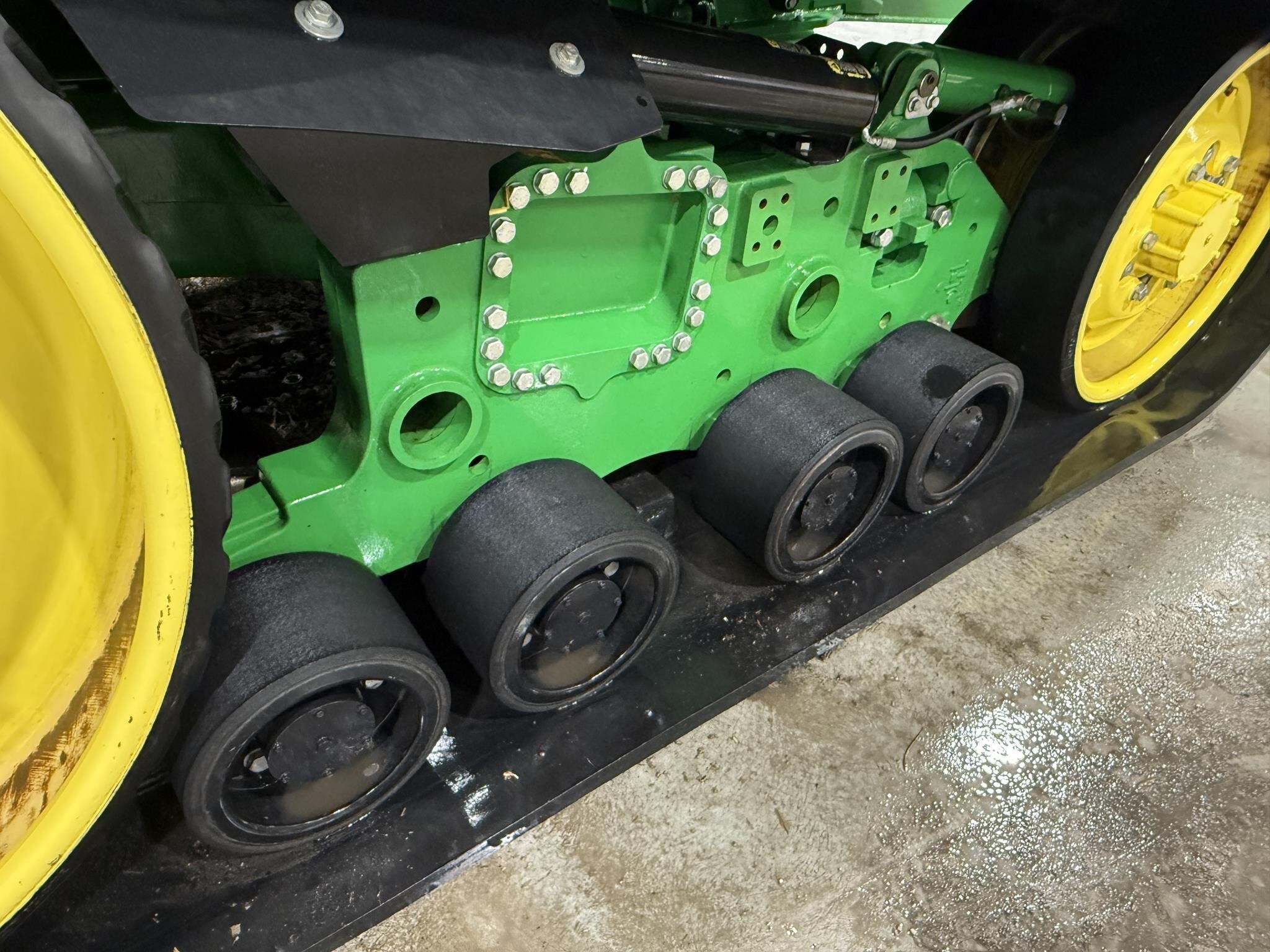 2015 John Deere 9570RT Tractor