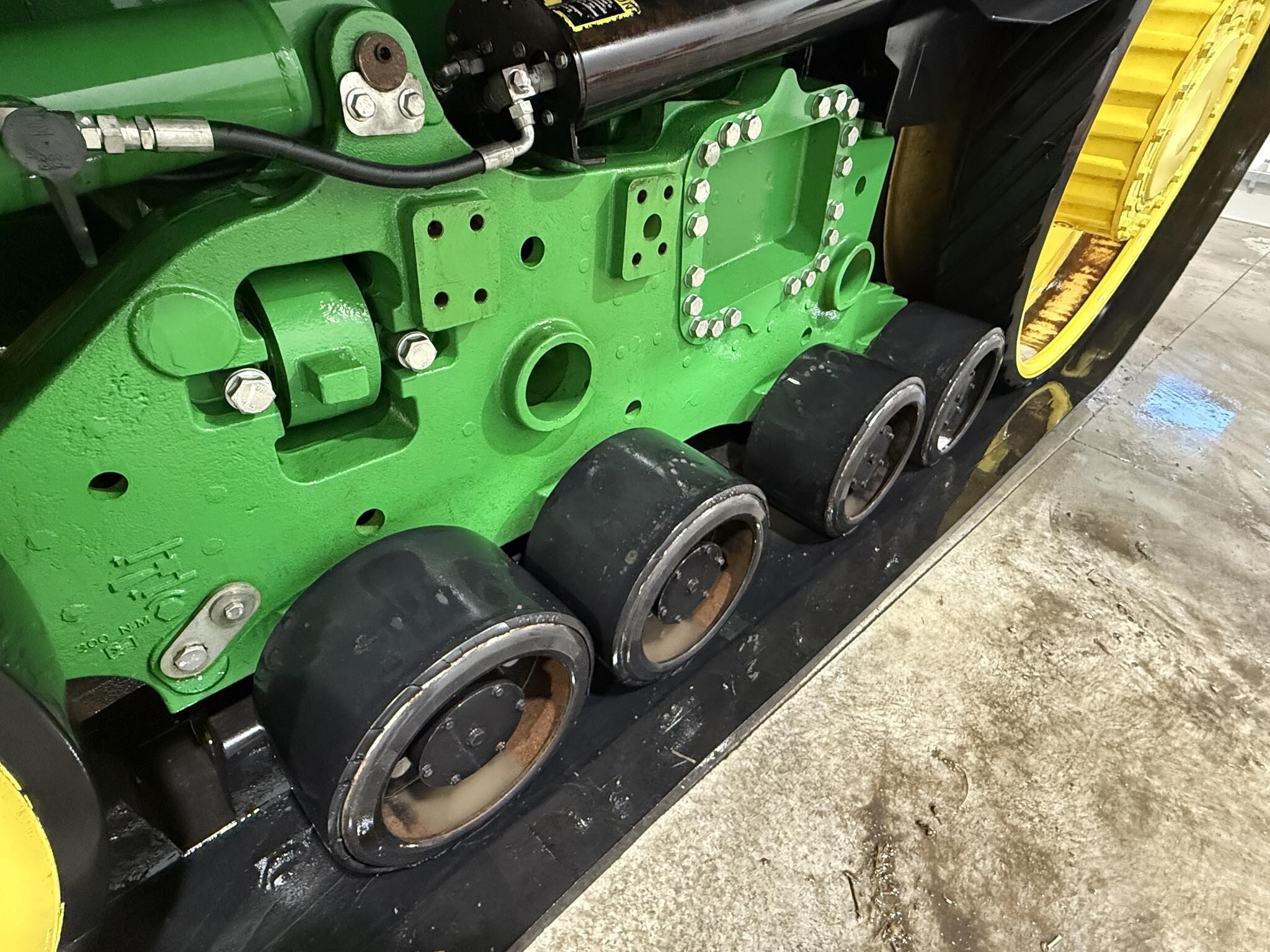 2015 John Deere 9570RT Tractor