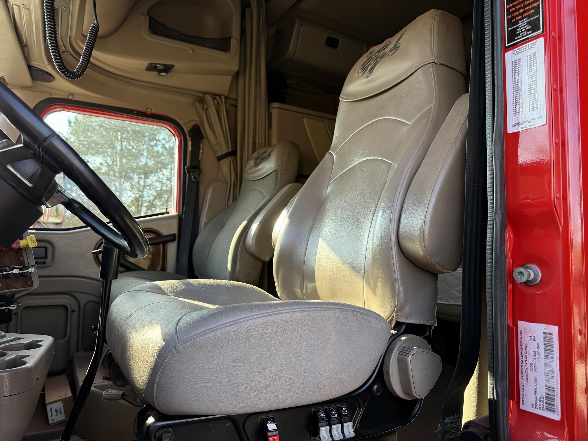 2007 International 9400 Semi Trucks/Trailer