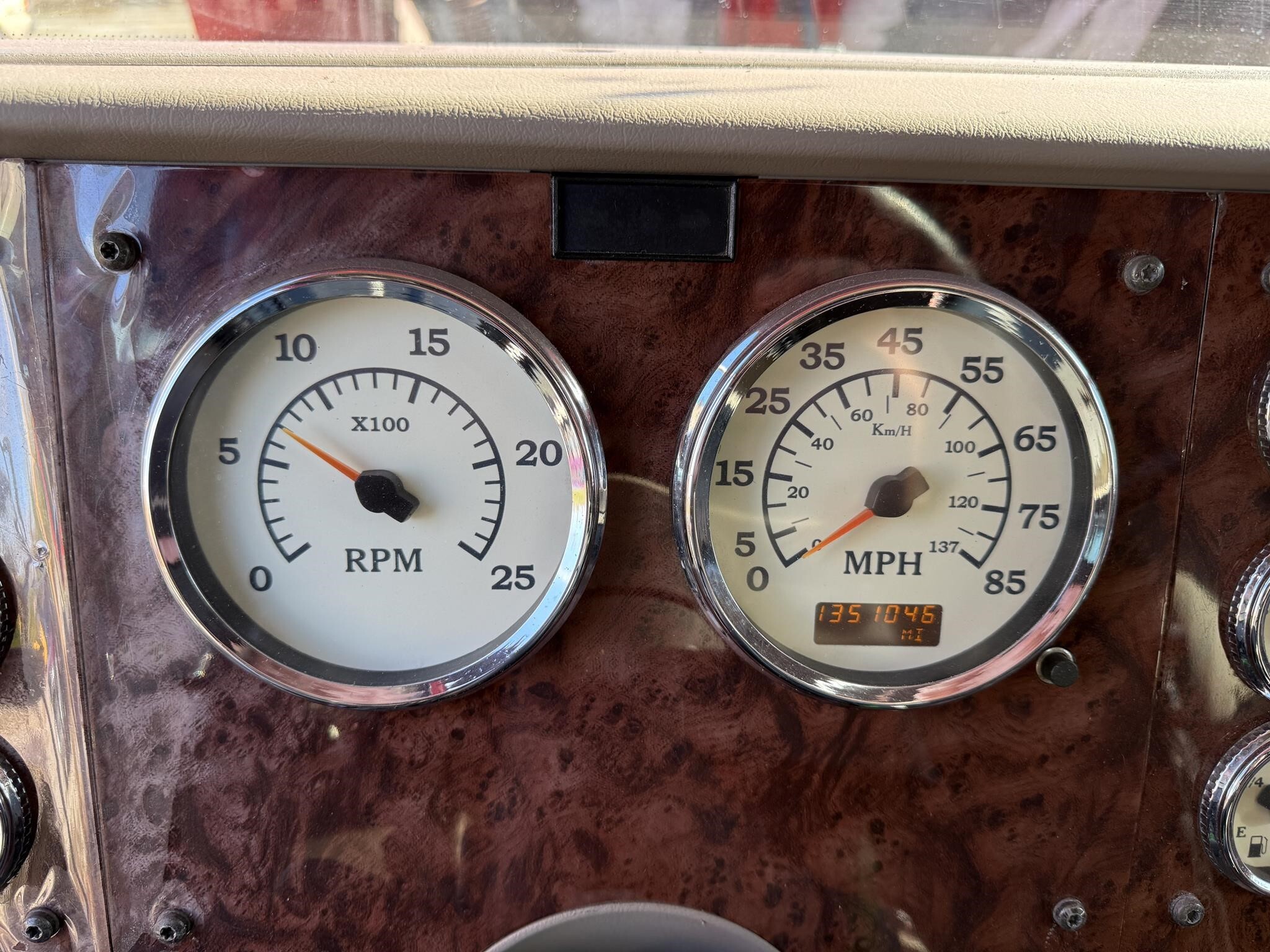 2007 International 9400 Semi Trucks/Trailer