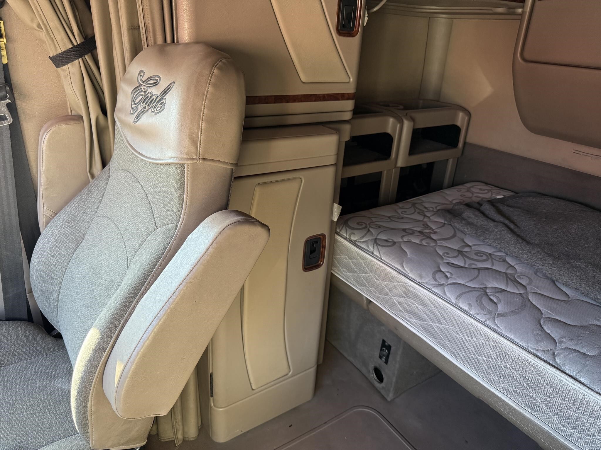 2007 International 9400 Semi Trucks/Trailer