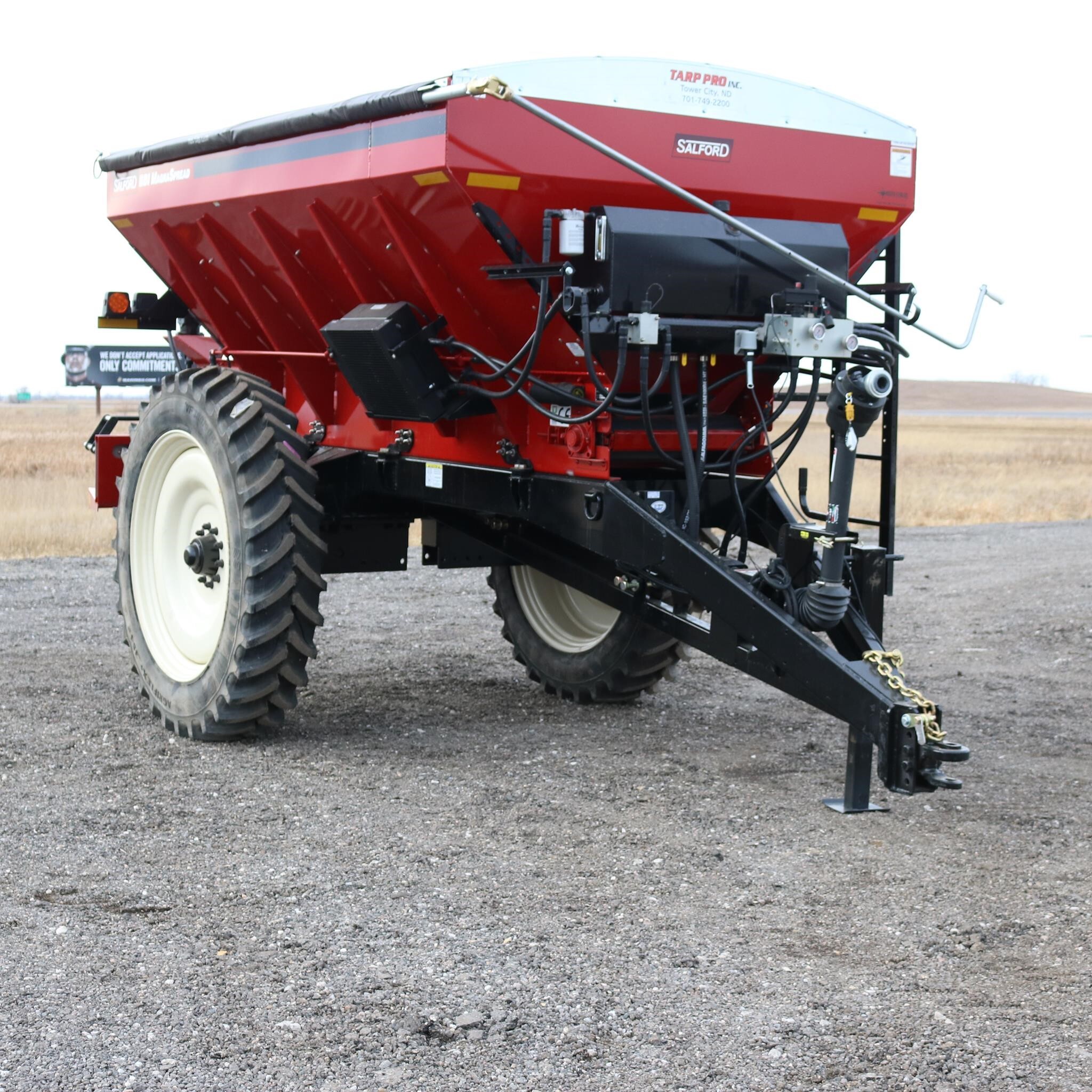 2025 Salford BBI MAGNASPREAD Pull-Type Fertilizer Spreader