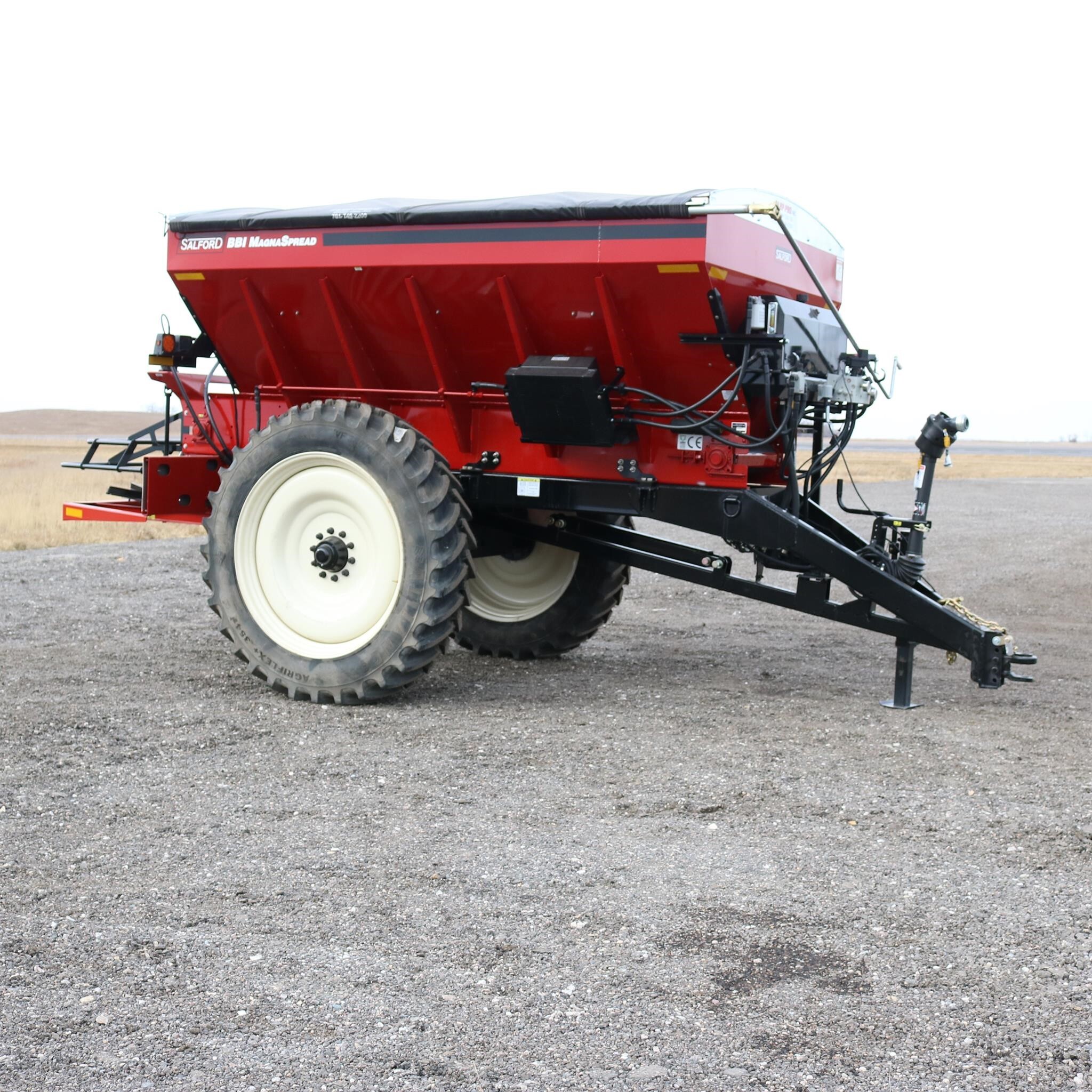 2025 Salford BBI MAGNASPREAD Pull-Type Fertilizer Spreader