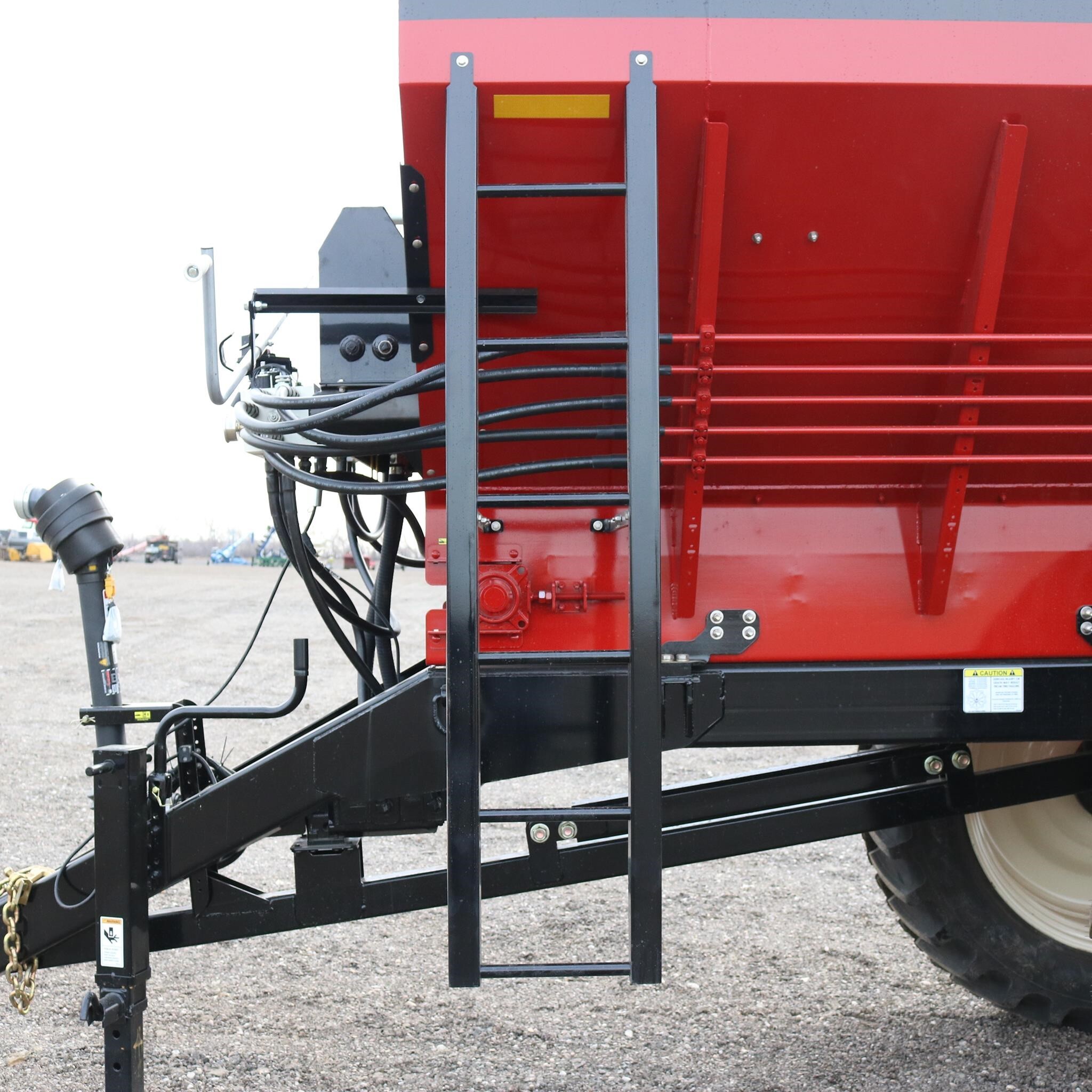 2025 Salford BBI MAGNASPREAD Pull-Type Fertilizer Spreader