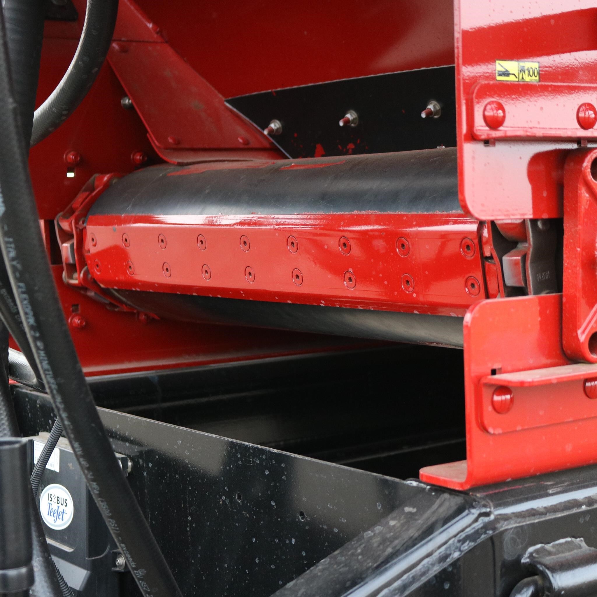 2025 Salford BBI MAGNASPREAD Pull-Type Fertilizer Spreader