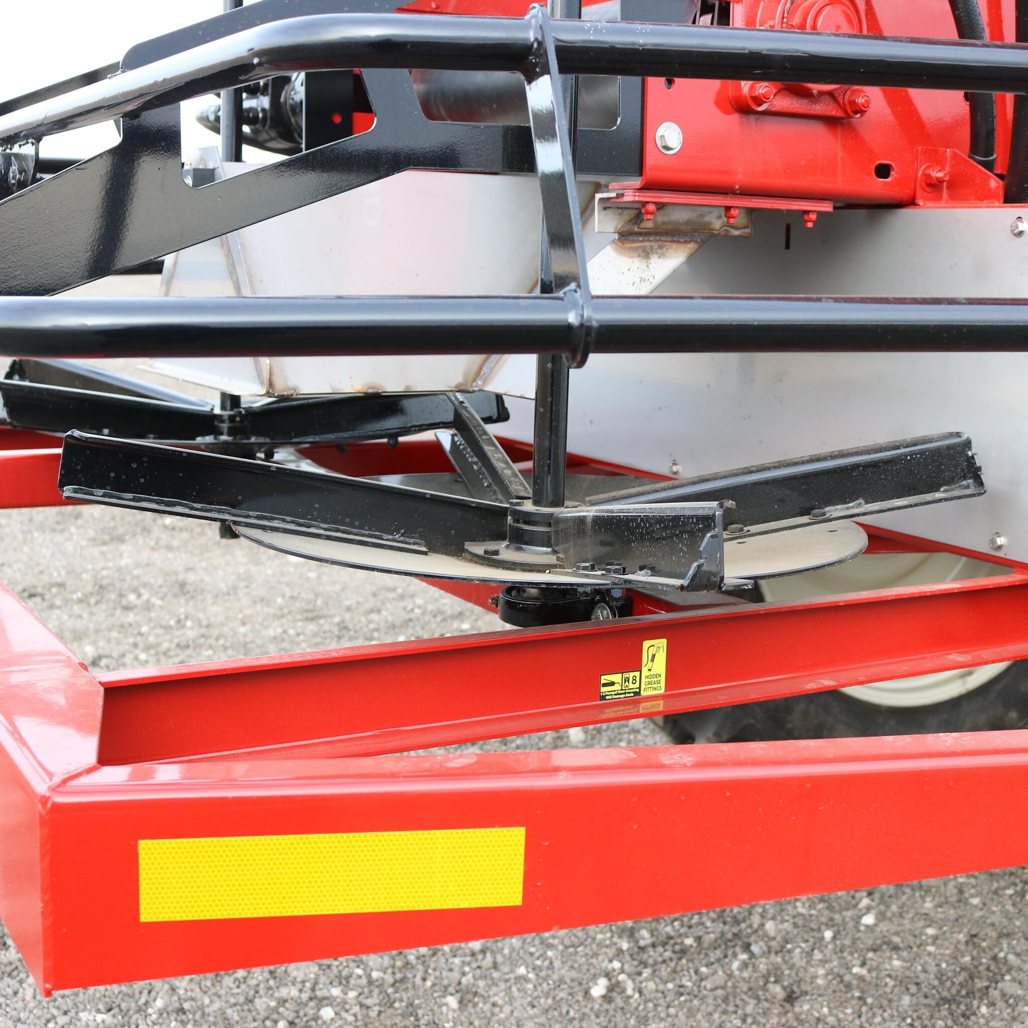 2025 Salford BBI MAGNASPREAD Pull-Type Fertilizer Spreader