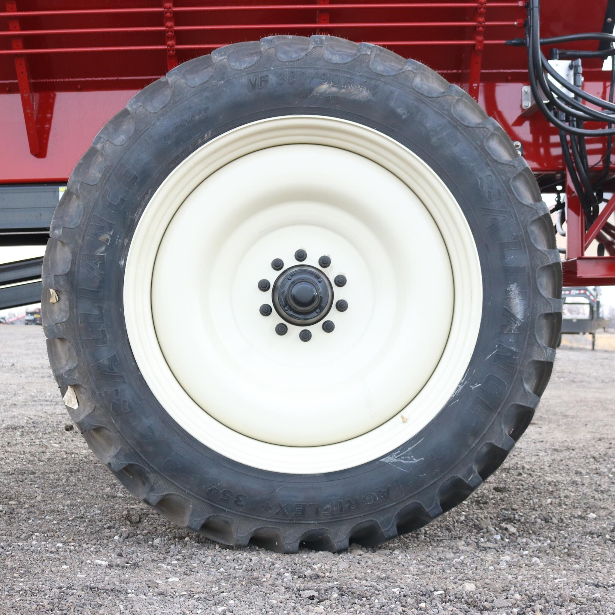 2025 Salford BBI MAGNASPREAD Pull-Type Fertilizer Spreader