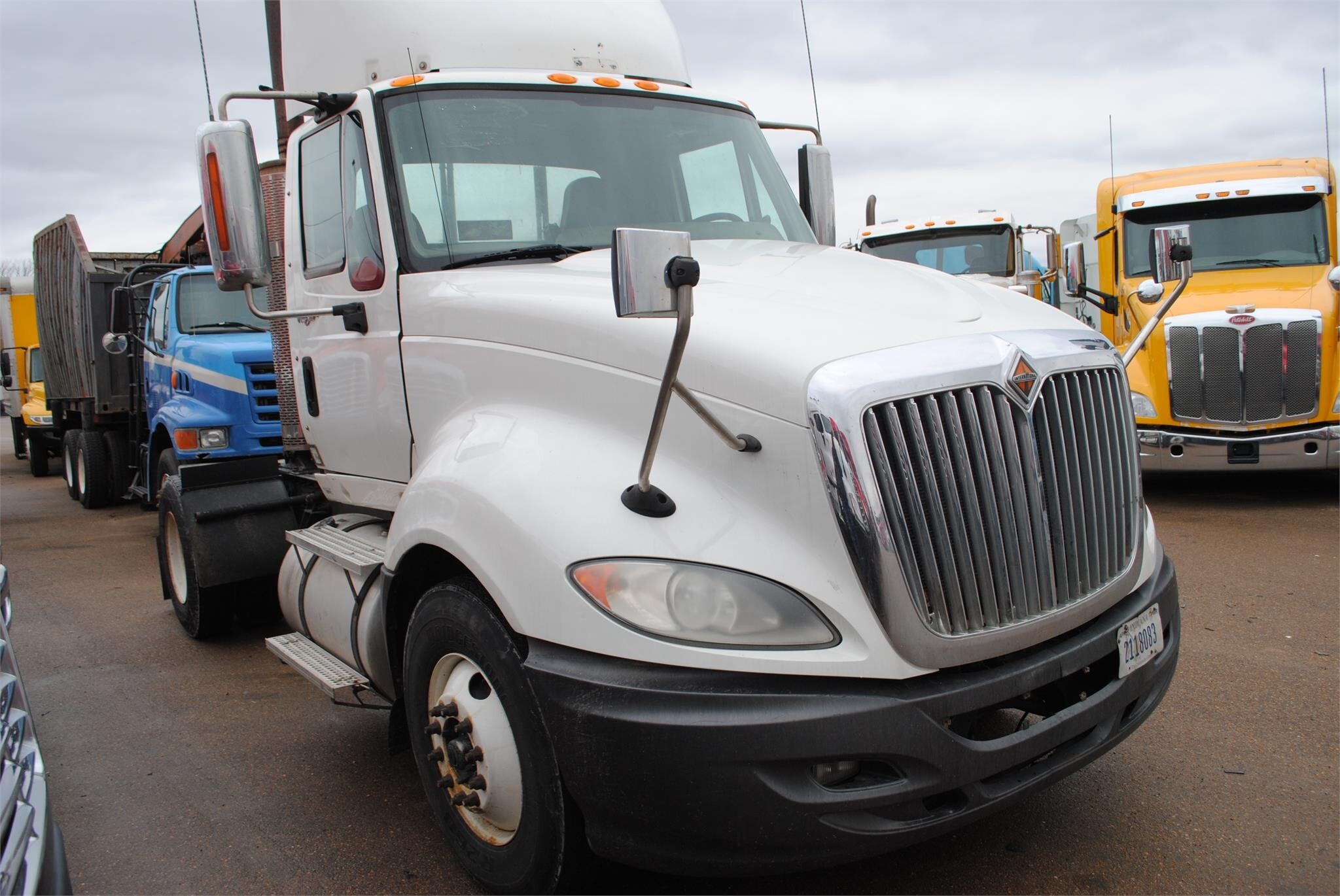 2011 International ProStar Semi Trucks/Trailer