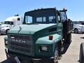 1990 Mack MIDLINER CS200 Box Trucks/Trailer