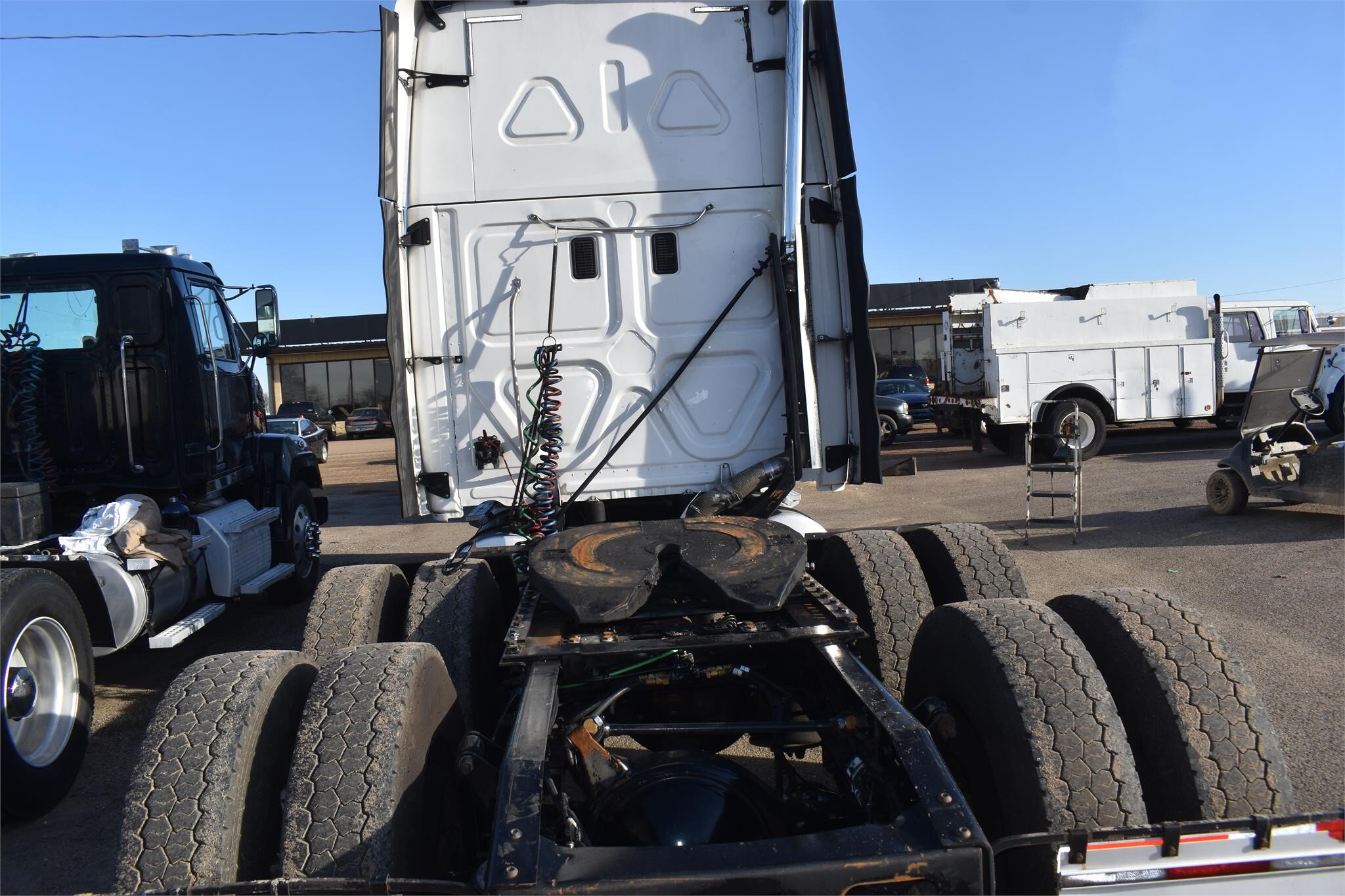 2016 Freightliner Cascadia 125 Semi Trucks/Trailer