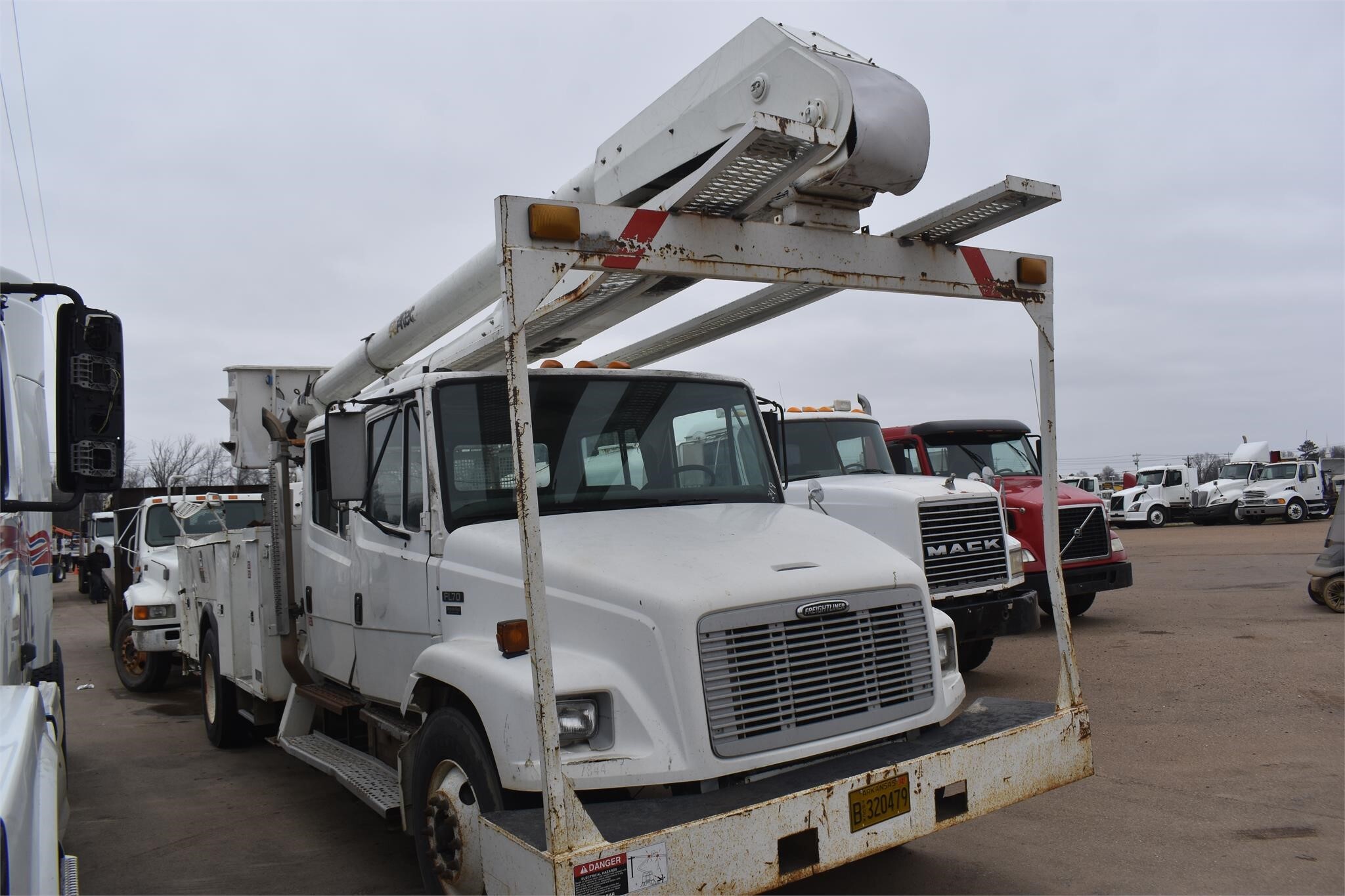 2003 Altec AA755L Crane