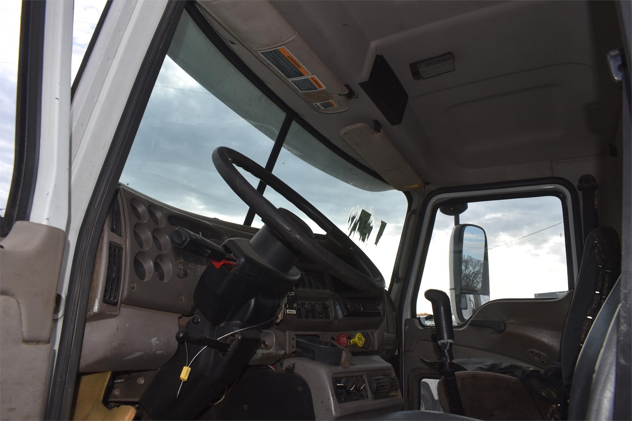 2005 Mack VISION CXN612 Semi Trucks/Trailer