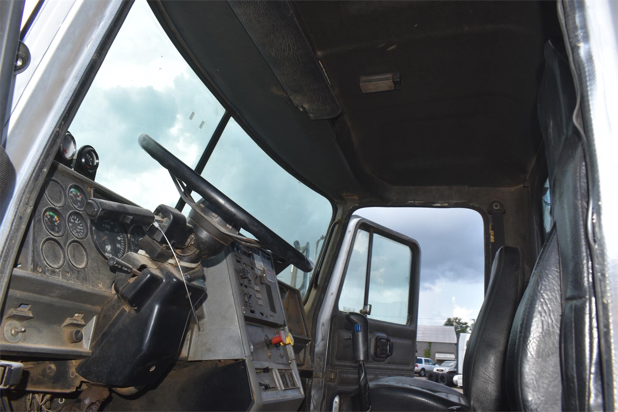 1998 Mack CH613 Semi Trucks/Trailer