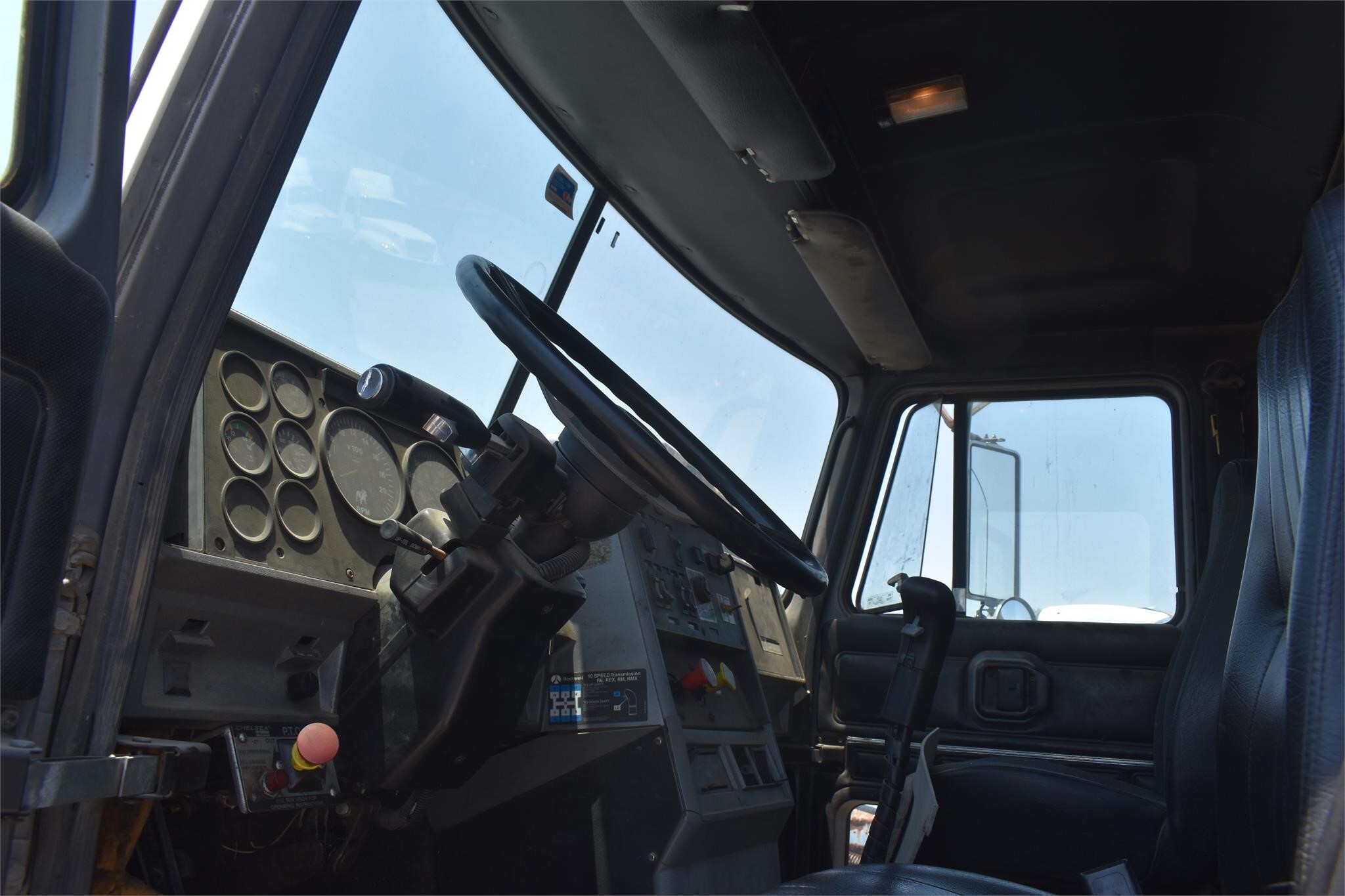 1999 Mack CH613 Semi Trucks/Trailer