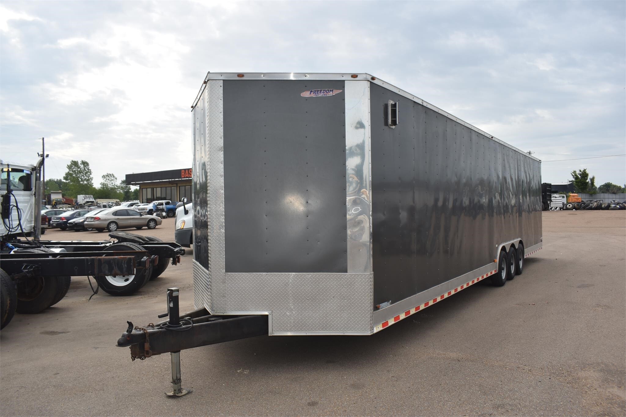 2018 Freedom 36 FT CAR HAULER Box Trucks/Trailer