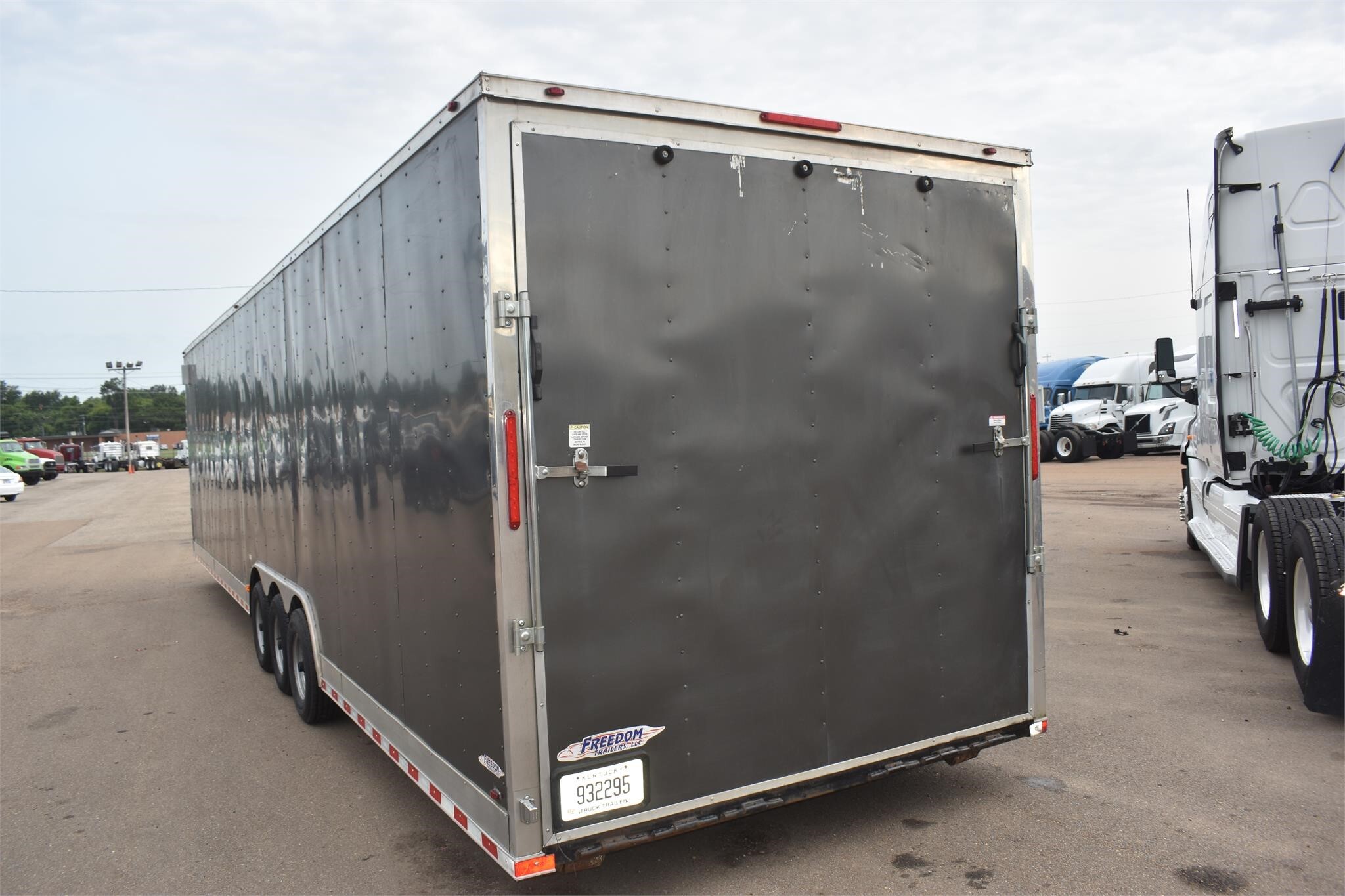2018 Freedom 36 FT CAR HAULER Box Trucks/Trailer