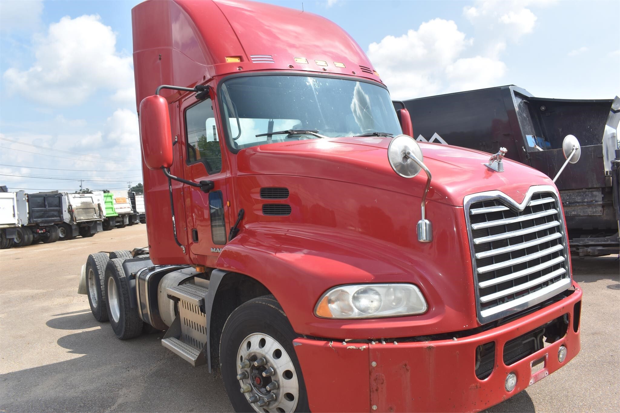 2014 Mack PINNACLE CXU613 Semi Trucks/Trailer