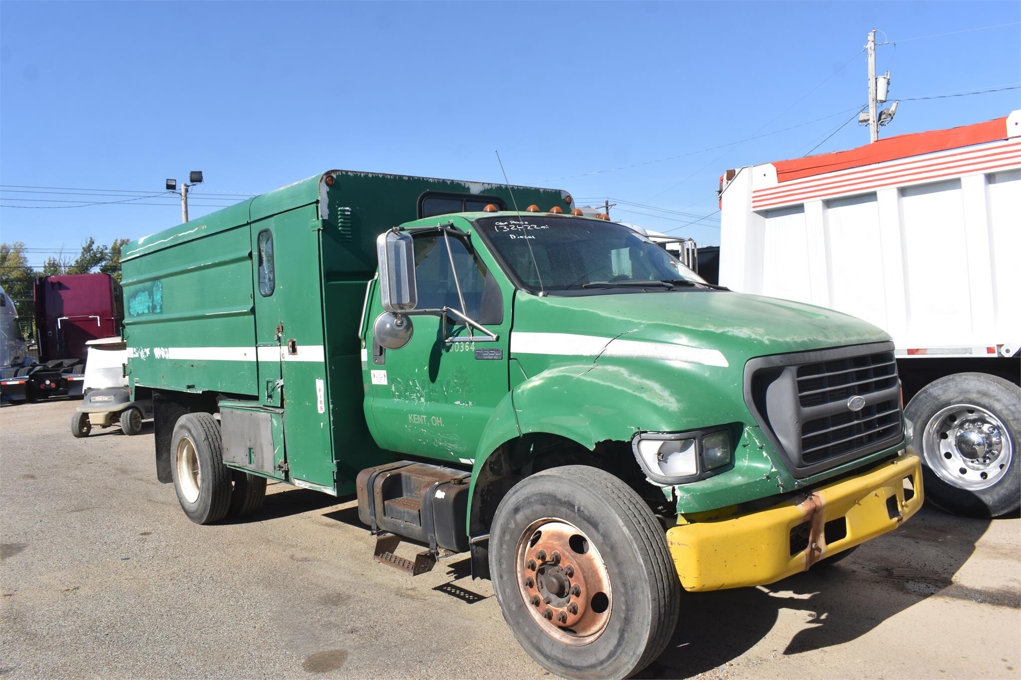 2002 Ford F-650 Pickup