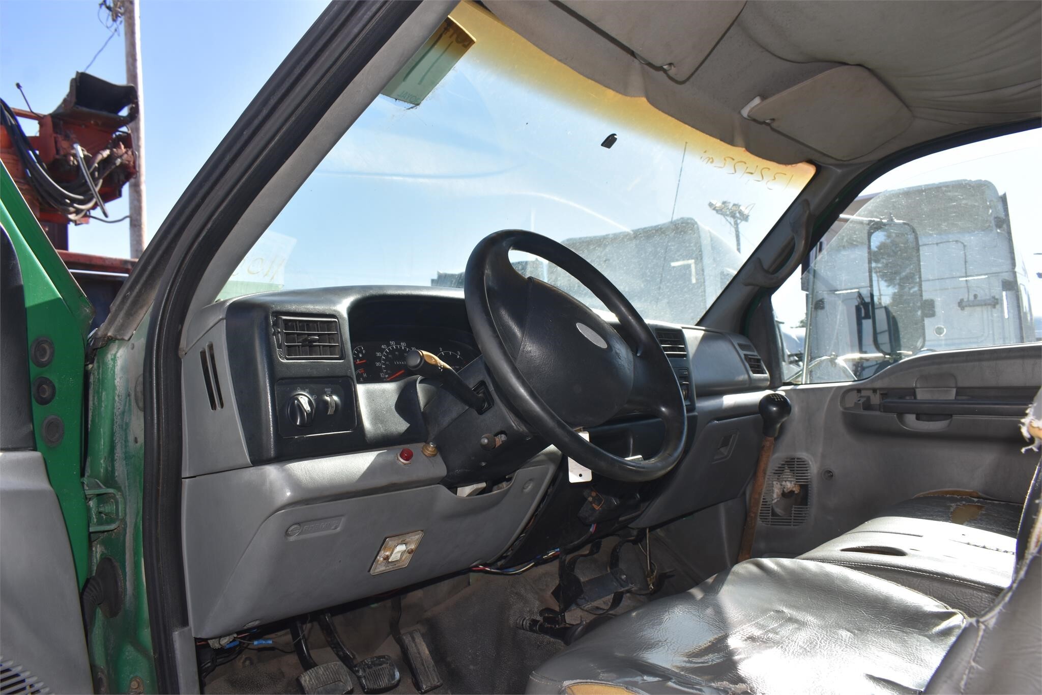 2002 Ford F-650 Pickup