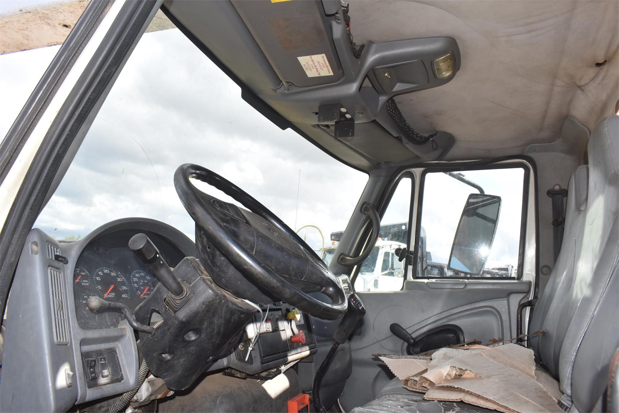 2005 Altec AA755L Crane