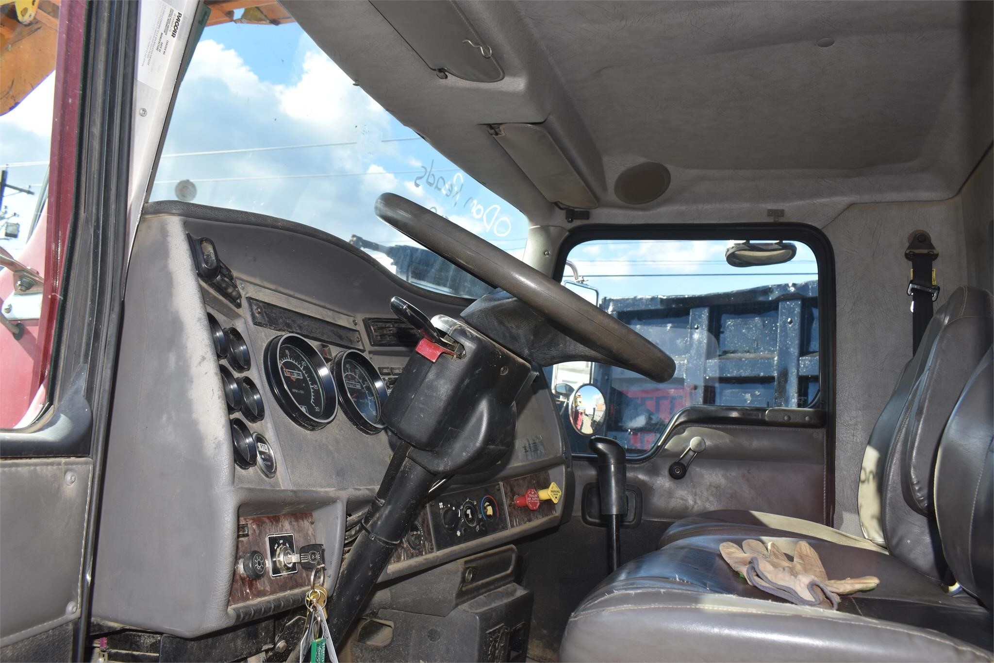 2005 Altec DM47T Crane
