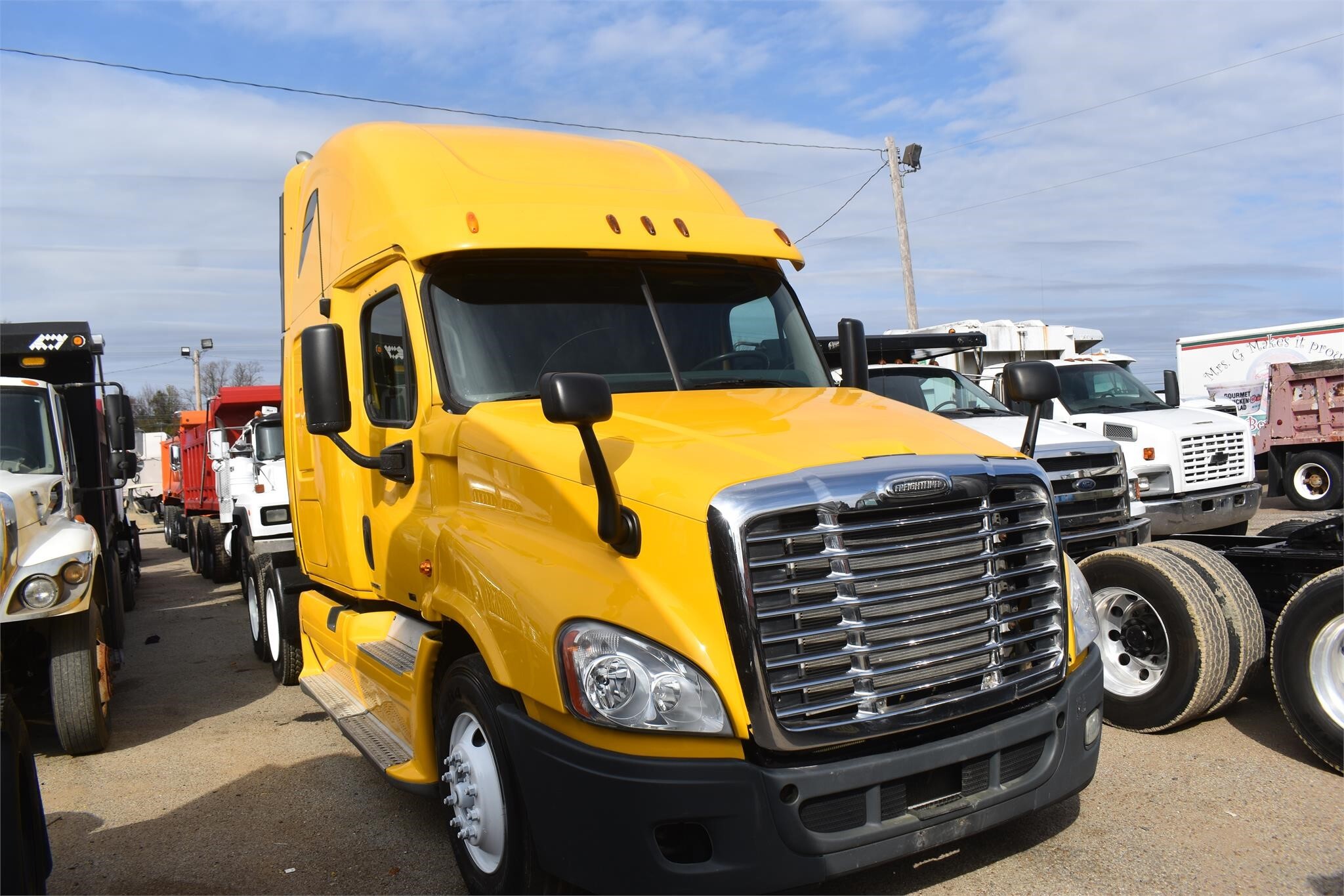 2011 Freightliner Cascadia 125 Semi Trucks/Trailer
