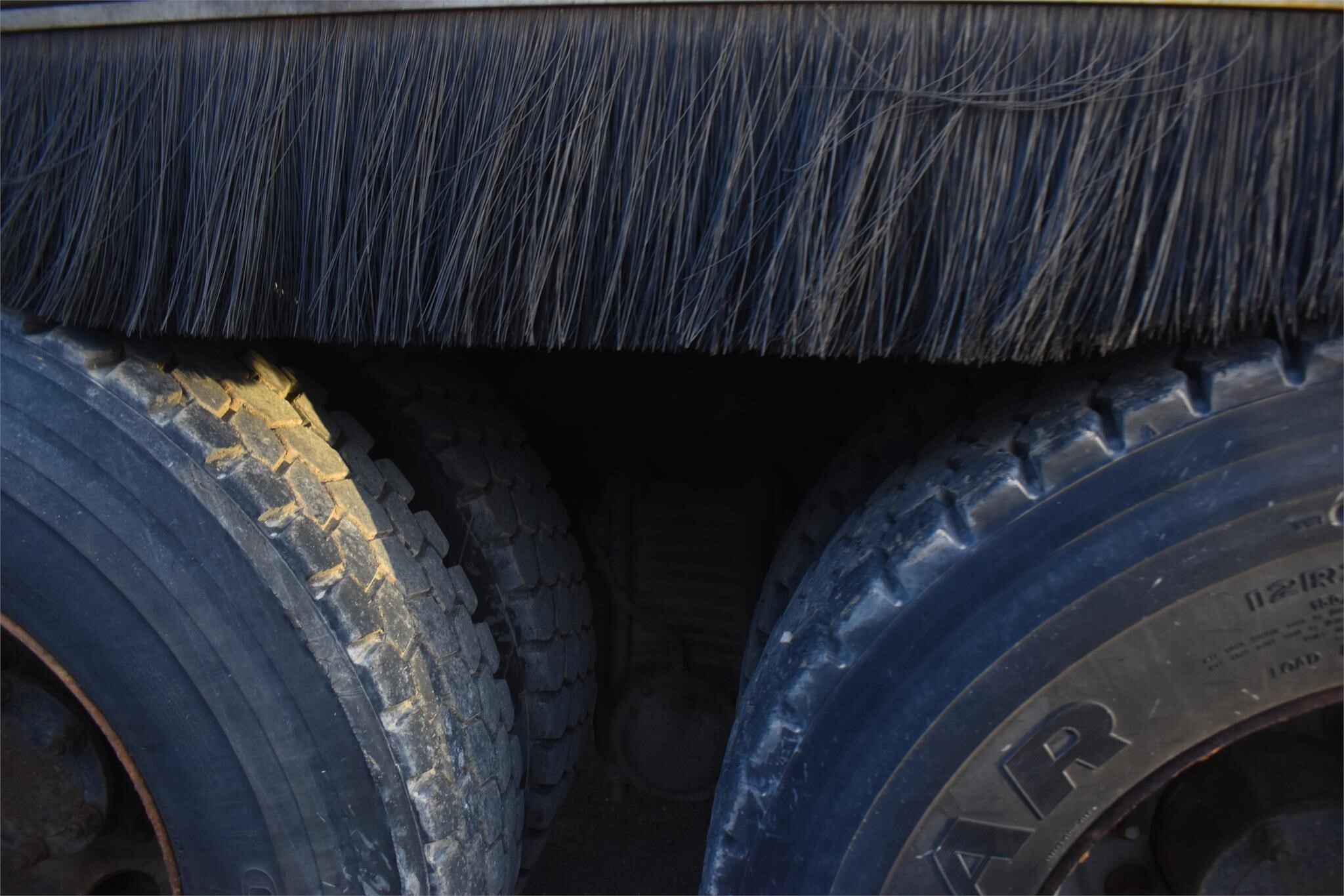 2001 Mack RD688S Semi Trucks/Trailer